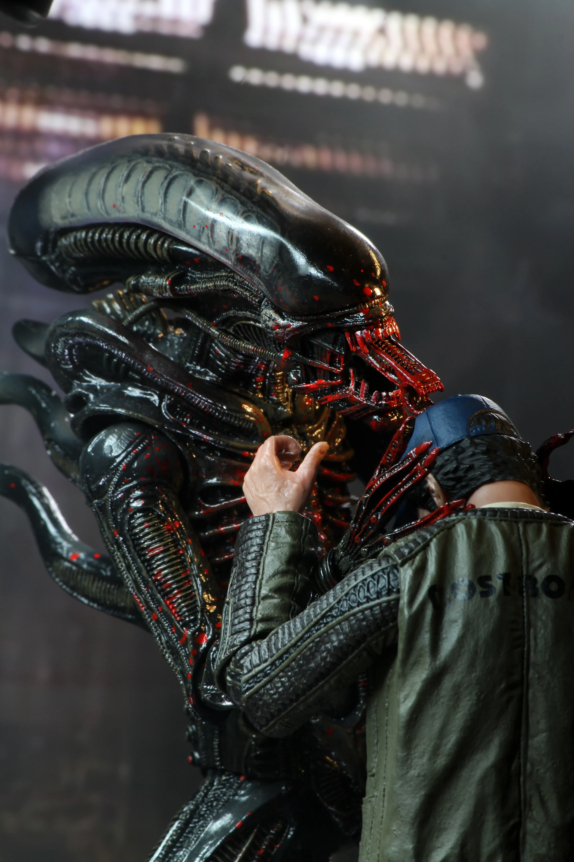 Alien - 40th Anniversary Asst 2 Xenomorph (Bloody) 7" Scale Action Figure - Image 2