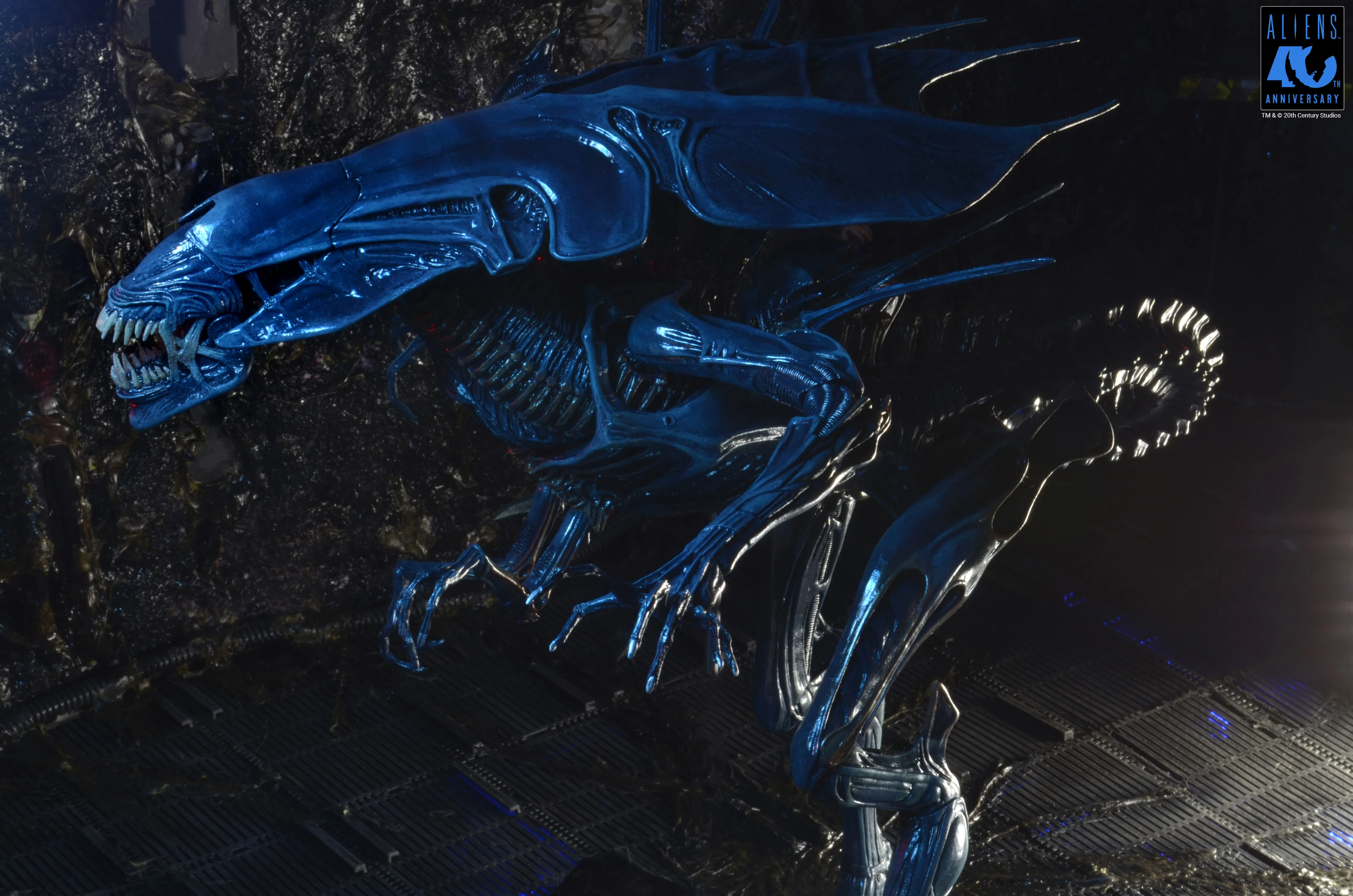 Aliens - 40th Anniversary Alien Queen Ultra Deluxe Boxed Figure (PRE-ORDER) - Image 3