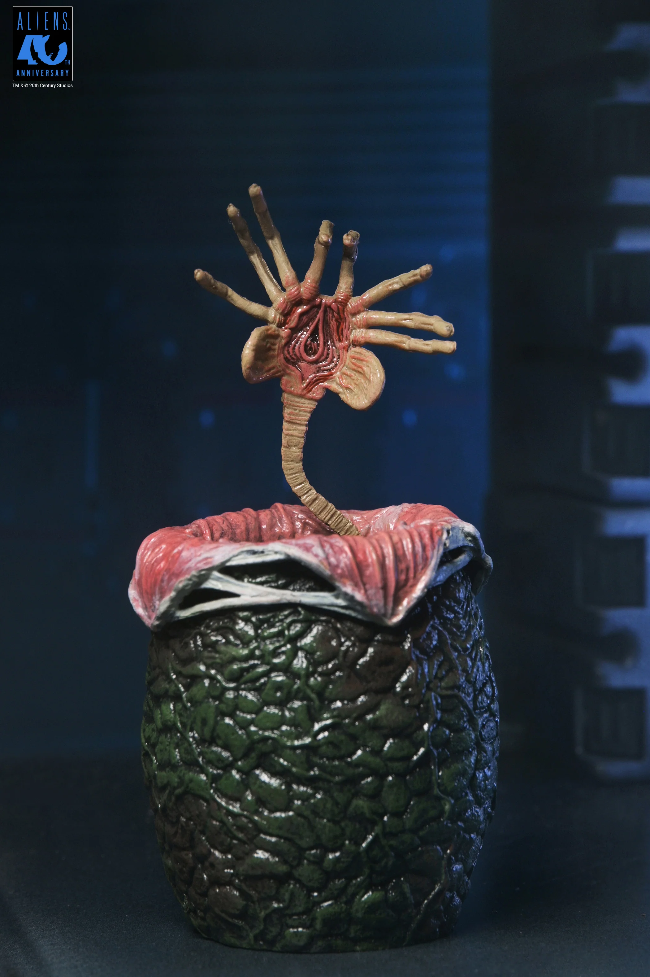 Aliens - 40th Anniversary Ultimate Xenomorph Warrior 7" Scale Action Figure (PRE-ORDER) - Image 4