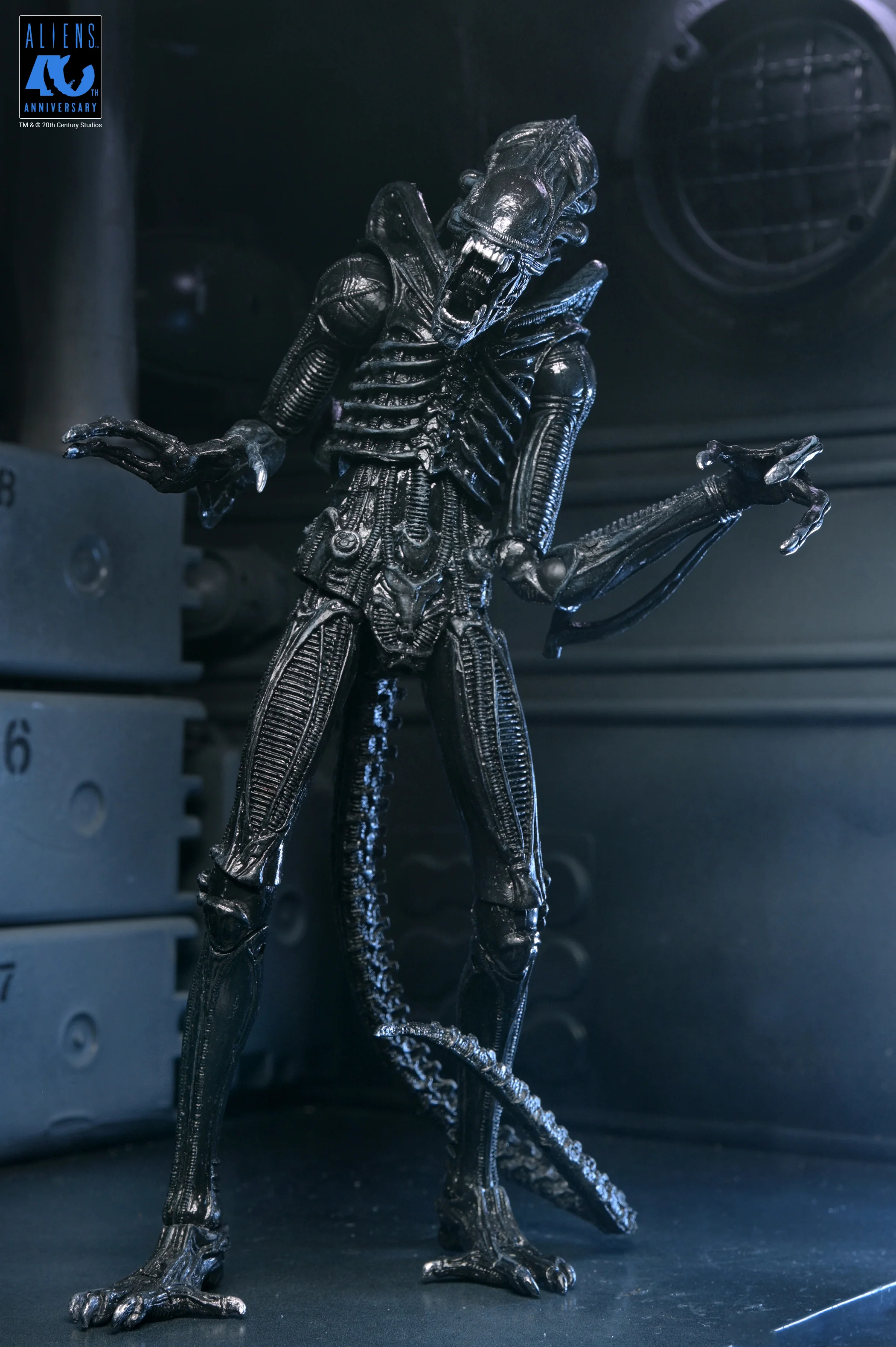 Aliens - 40th Anniversary Ultimate Xenomorph Warrior 7" Scale Action Figure (PRE-ORDER) - Image 6