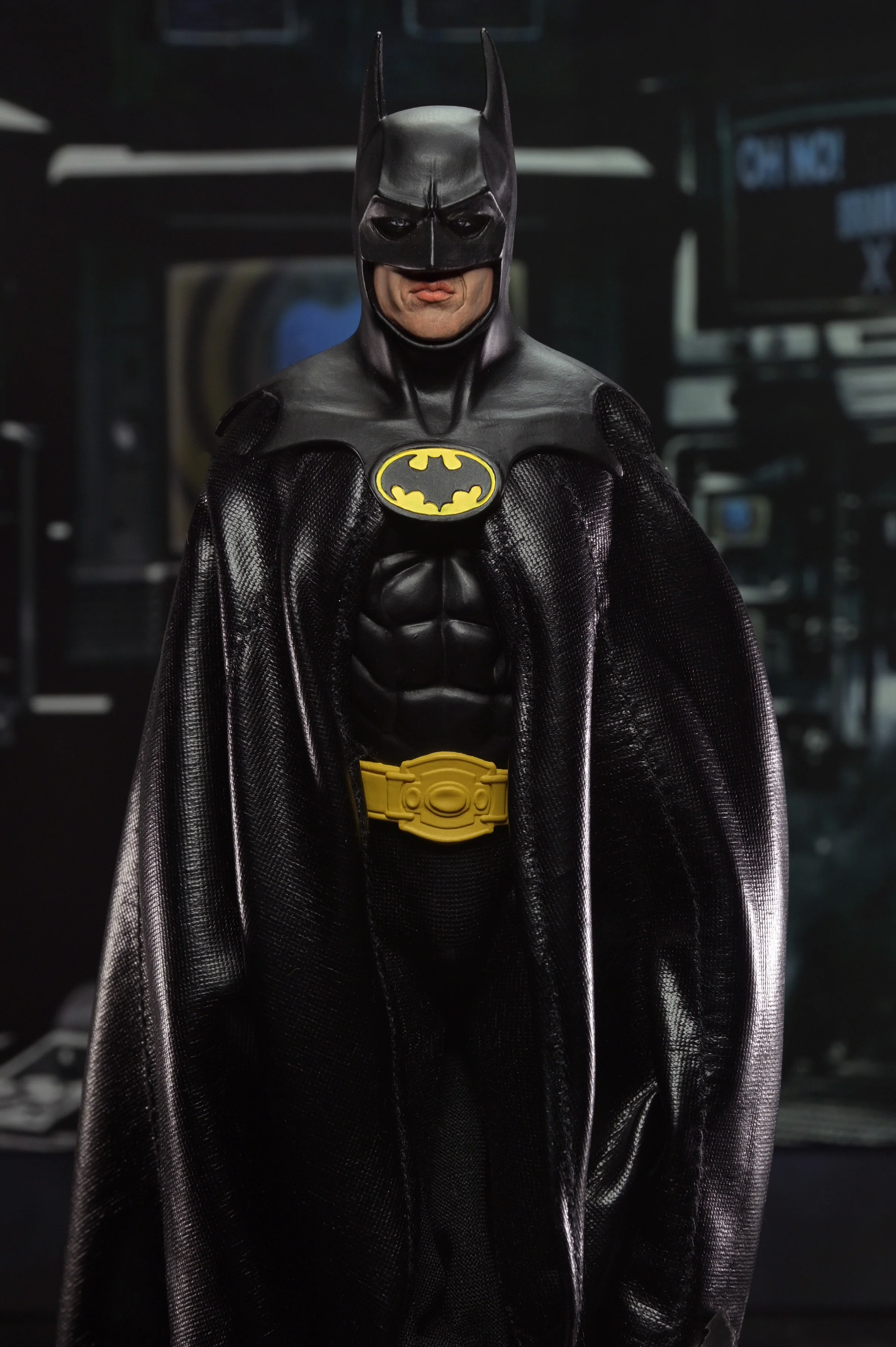 Batman (1989 Film) - Batman 8” Clothed Action Figure (PRE-ORDER) - Image 4