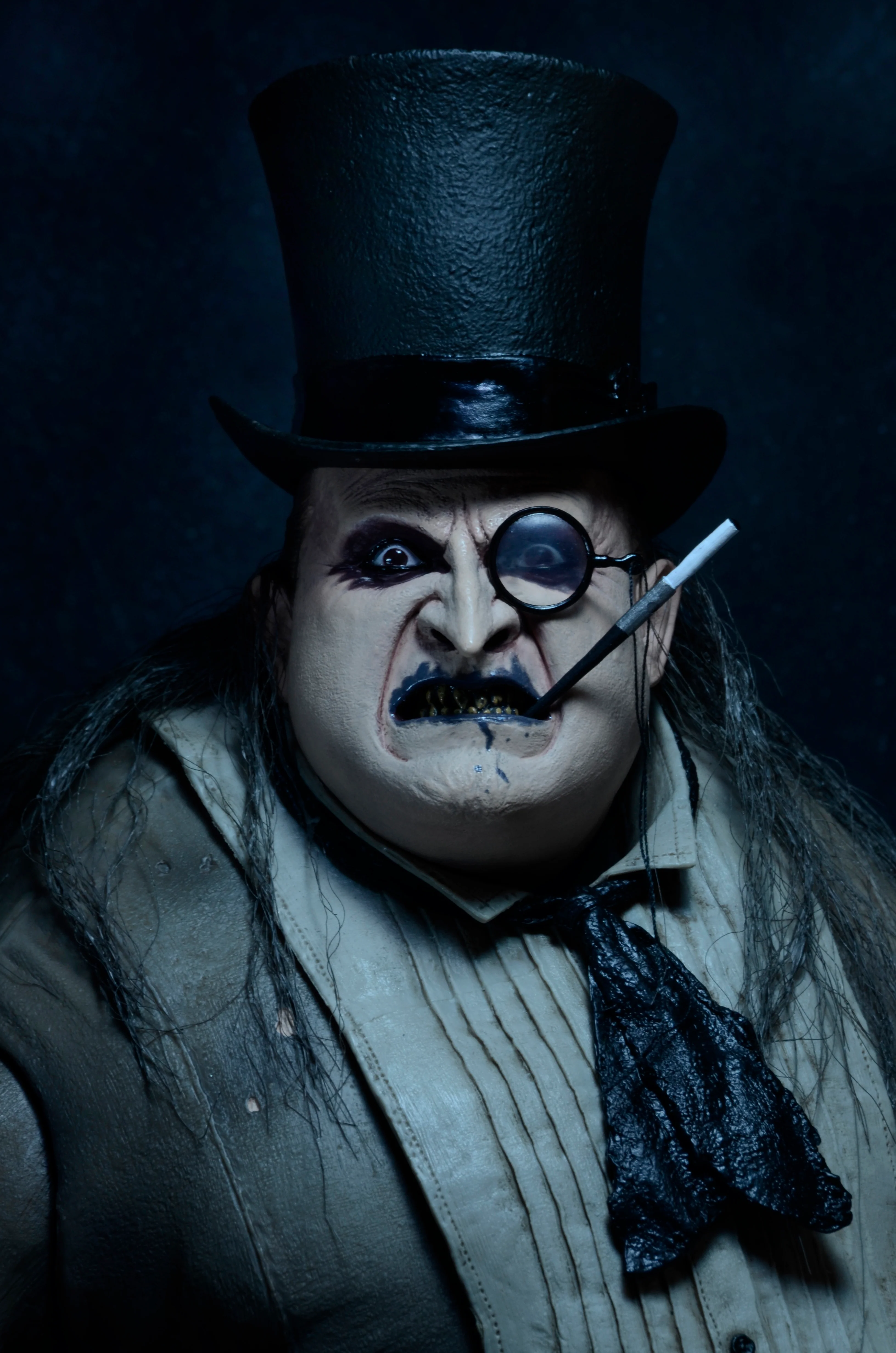 Batman Returns - 1/4 Scale Action Figure - Penguin (Danny Devito) - Image 10