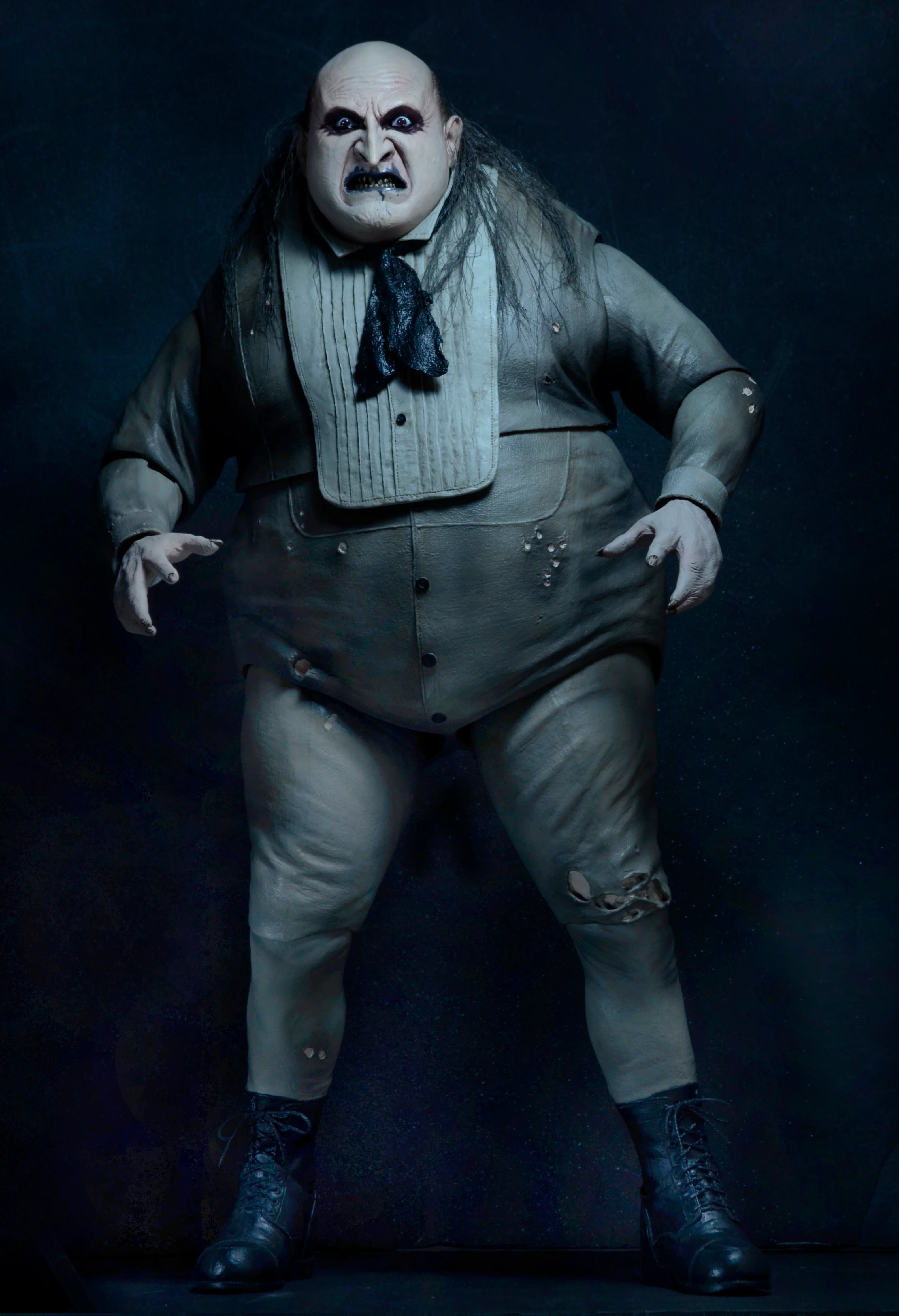 Batman Returns - 1/4 Scale Action Figure - Penguin (Danny Devito) - Image 2