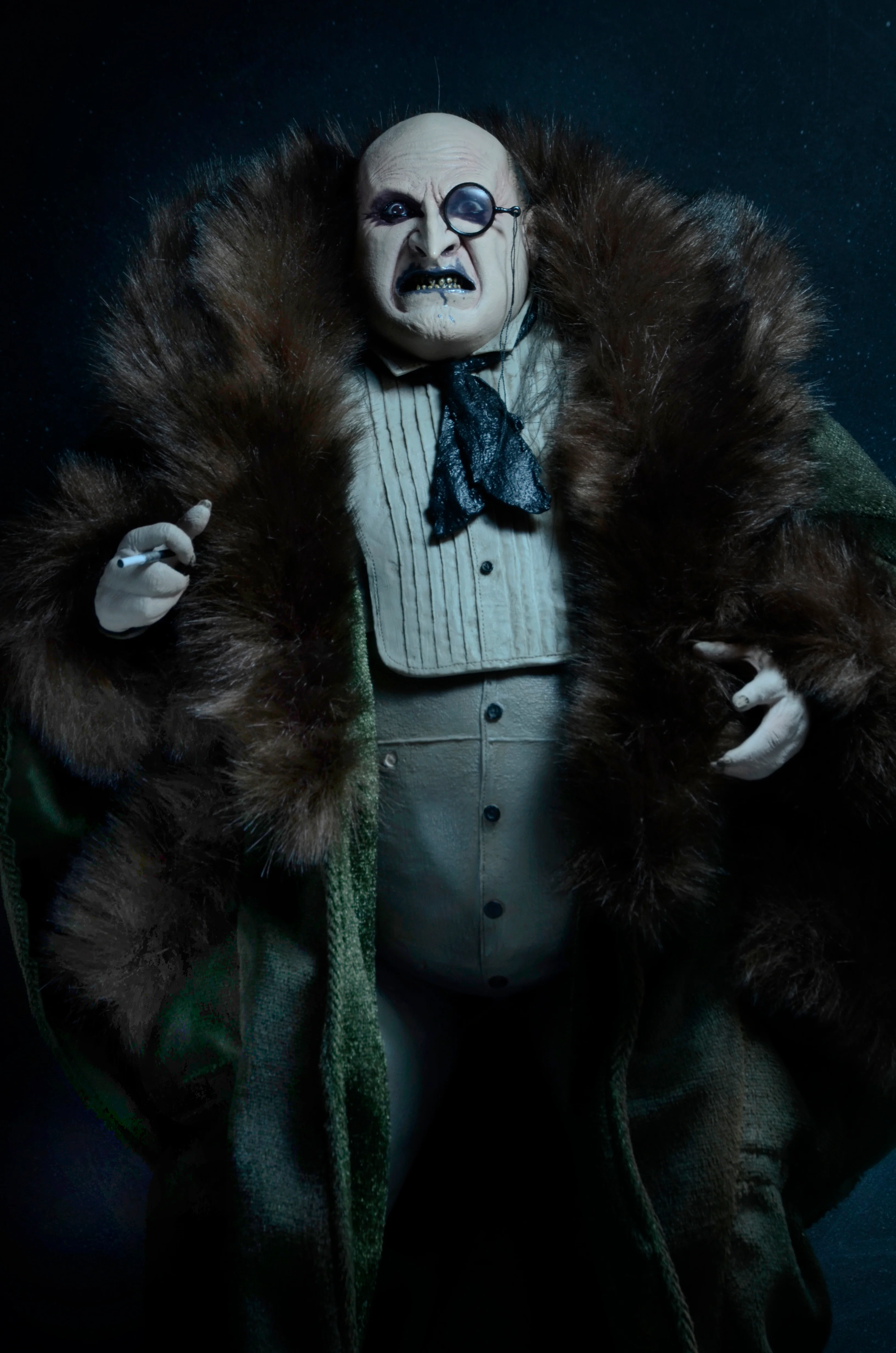 Batman Returns - 1/4 Scale Action Figure - Penguin (Danny Devito) - Image 7