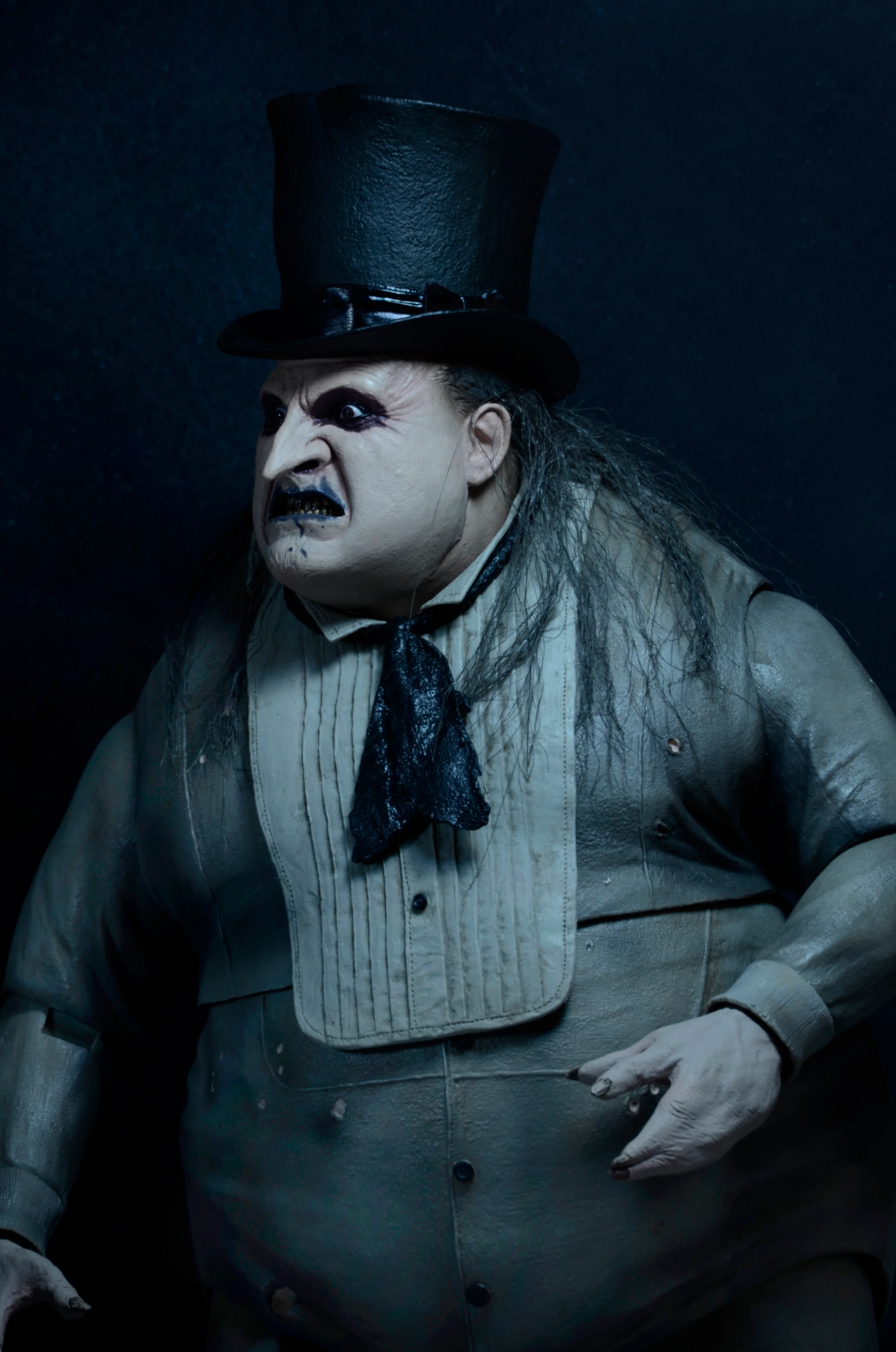 Batman Returns - 1/4 Scale Action Figure - Penguin (Danny Devito) - Image 8