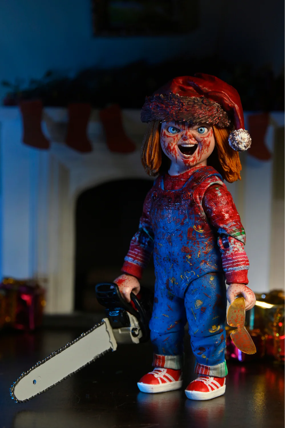 Chucky (TV Series) - Ultimate Chucky 7” Scale Action Figure (Holiday Edition) - Image 5
