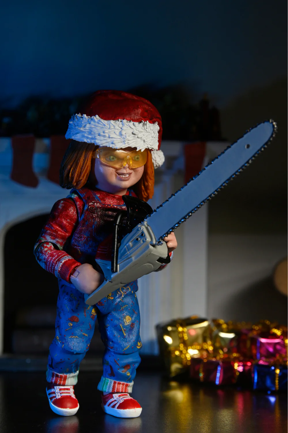 Chucky (TV Series) - Ultimate Chucky 7” Scale Action Figure (Holiday Edition) - Image 8