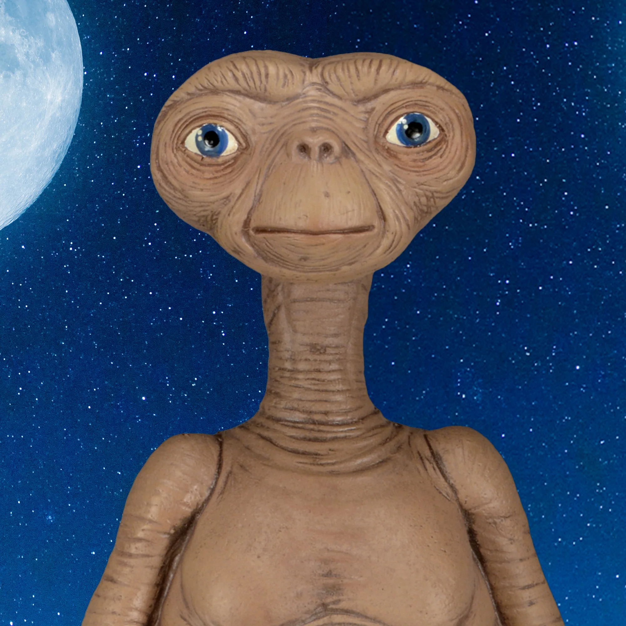 E.T. – Prop Replica - 12” Foam Figure - Image 2