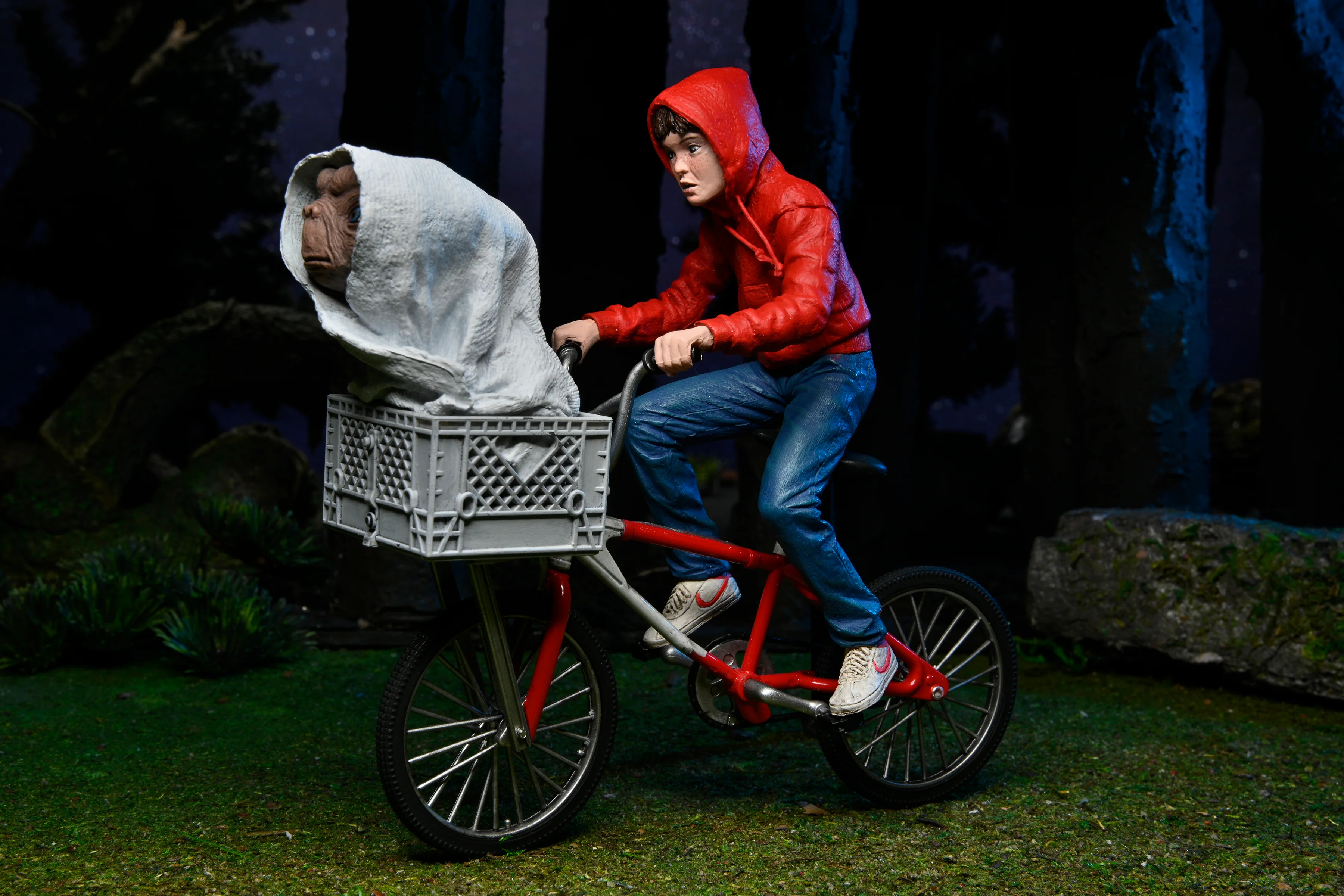E.T. The Extra-Terrestrial - Elliott & E.T. on Bicycle (40th Anniversary) 7" Scale Action Figure - Image 13