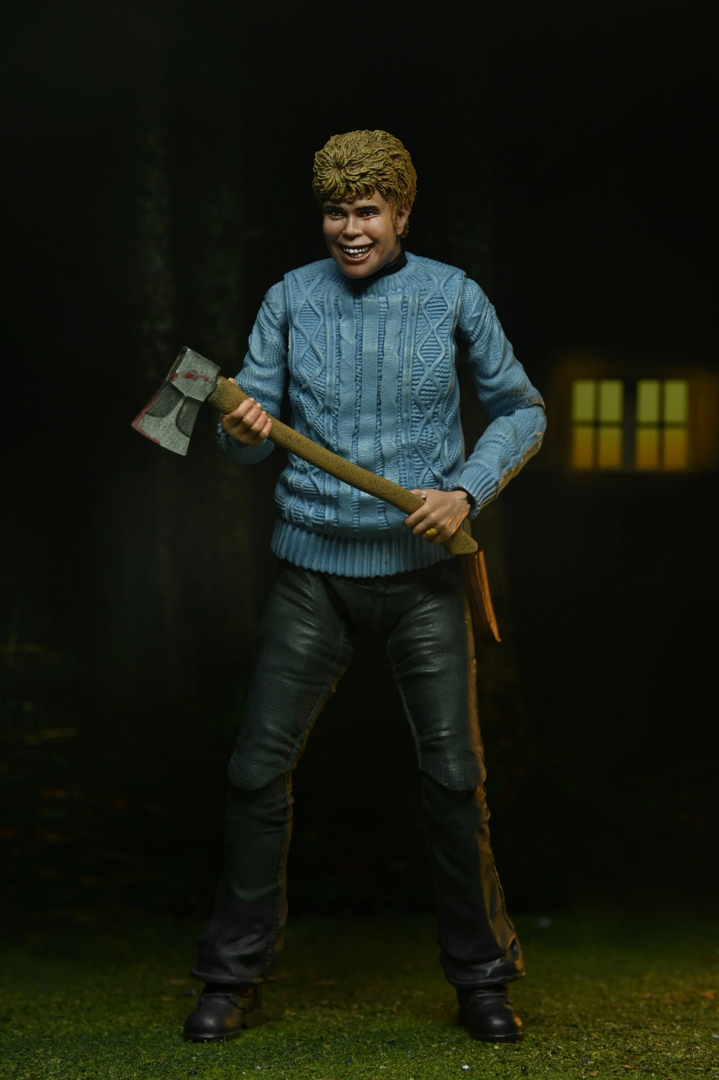 Friday the 13th - Ultimate Pamela Voorhees 7" Scale Action Figure - Image 8
