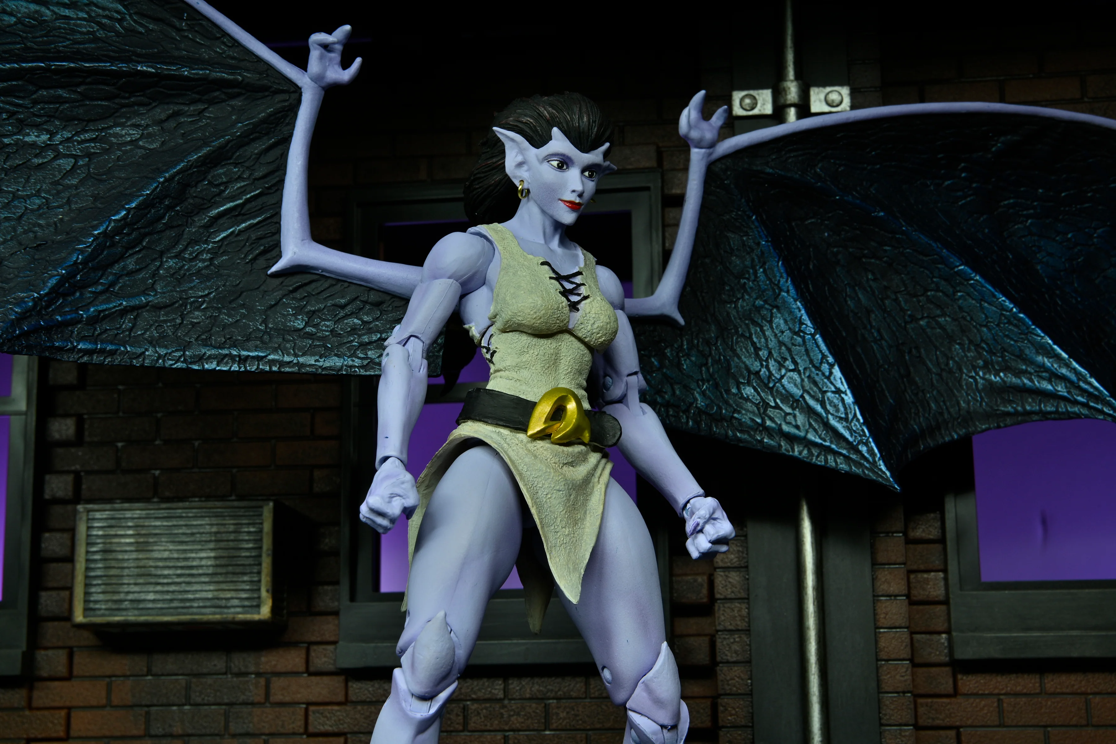 Gargoyles- Ultimate Angela 7" Scale Action Figure - Image 5