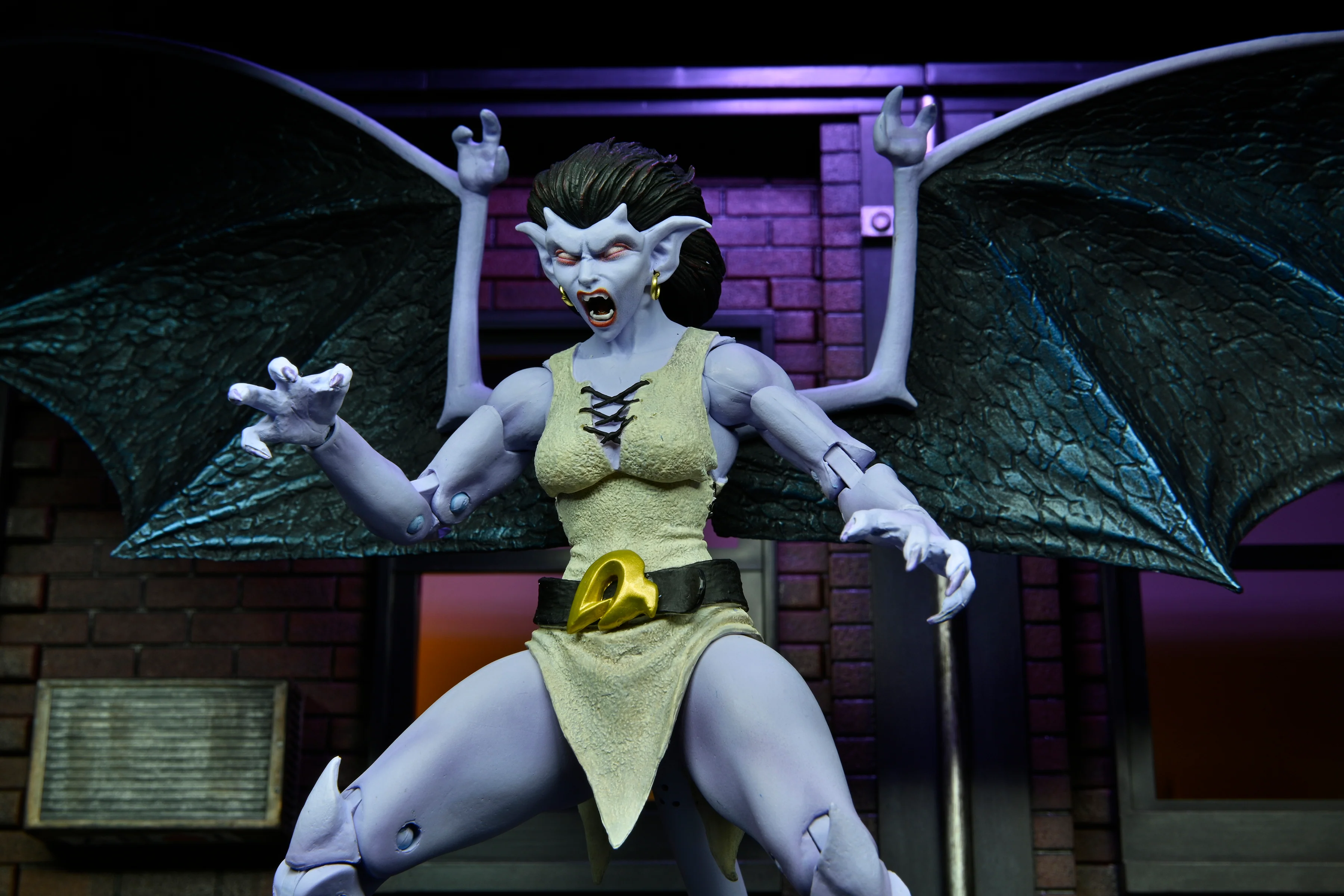 Gargoyles- Ultimate Angela 7" Scale Action Figure - Image 9