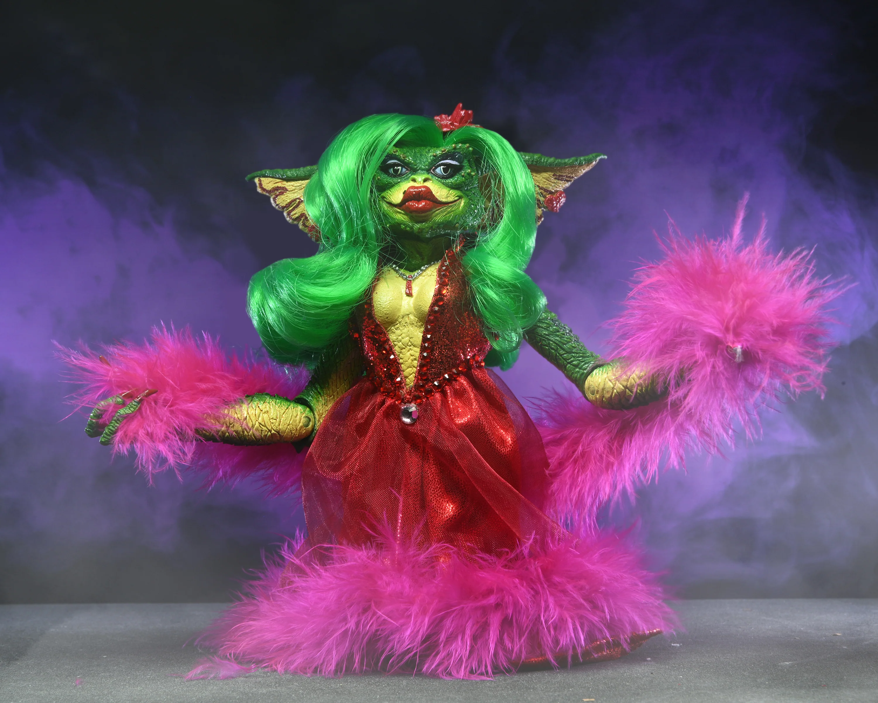 Gremlins 2 - Ultimate Showgirl Greta 7” Scale Action Figure (2023 Con Exclusive)