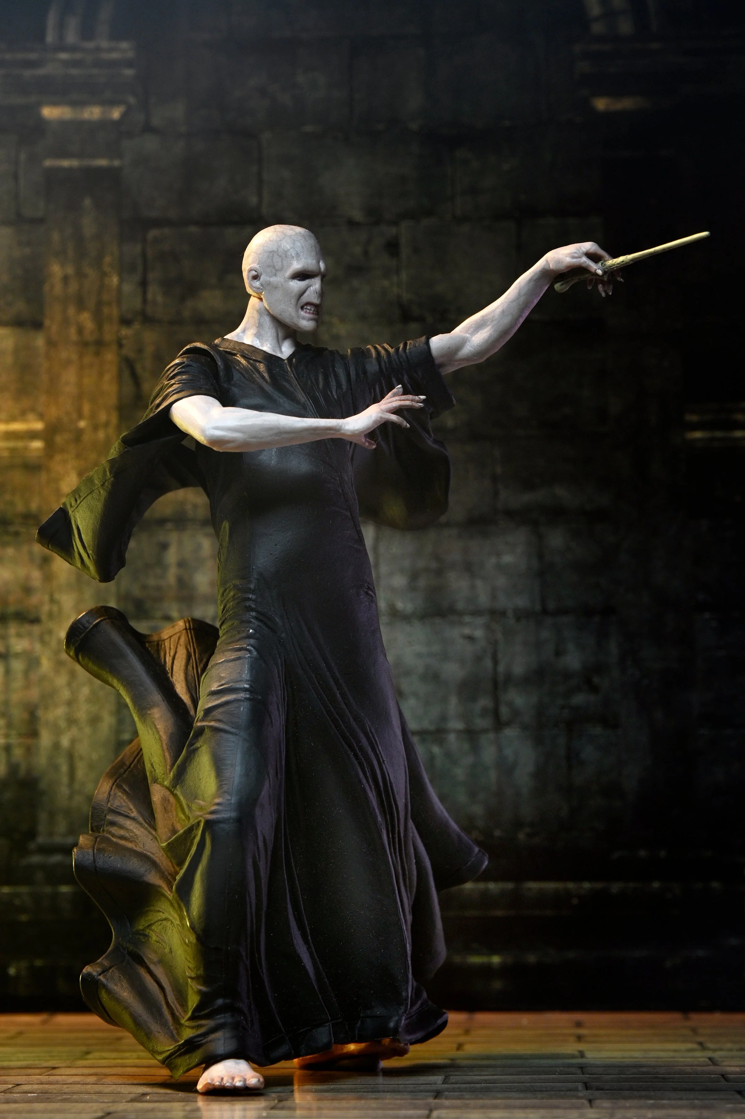 Harry Potter - Legacy Collection Voldemort 7" Scale Action Figure - Image 3