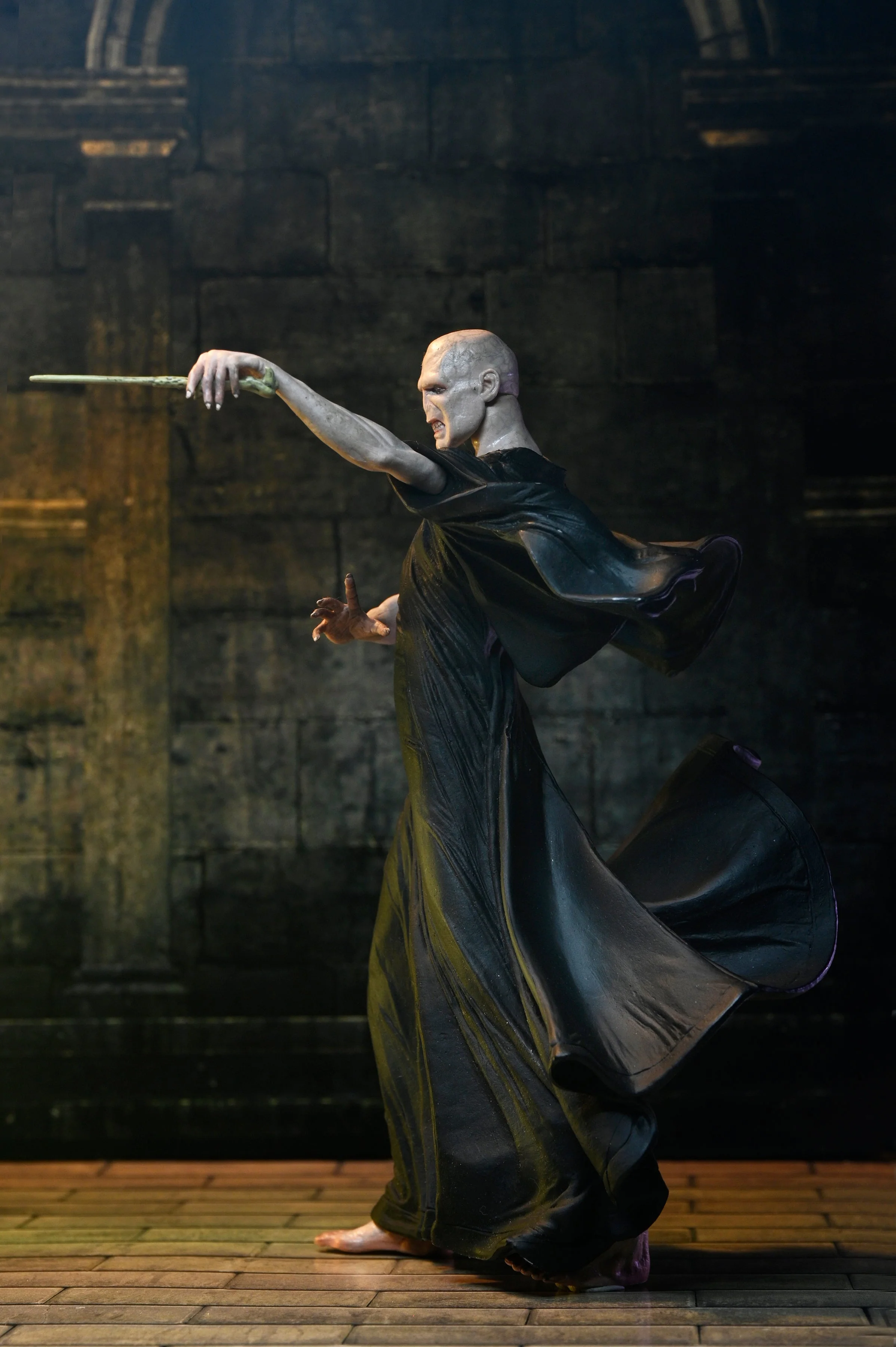 Harry Potter - Legacy Collection Voldemort 7" Scale Action Figure - Image 4