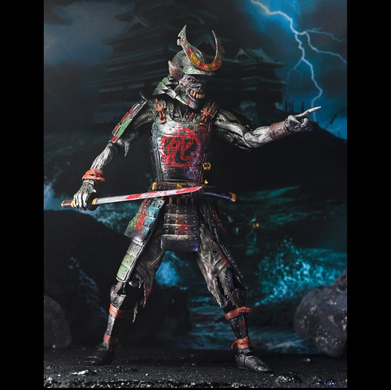 Iron Maiden - Future Past World Tour Ultimate Senjutsu Eddie and Somewhere in Time Eddie 7" Scale Action Figure 2-Pack - Image 6