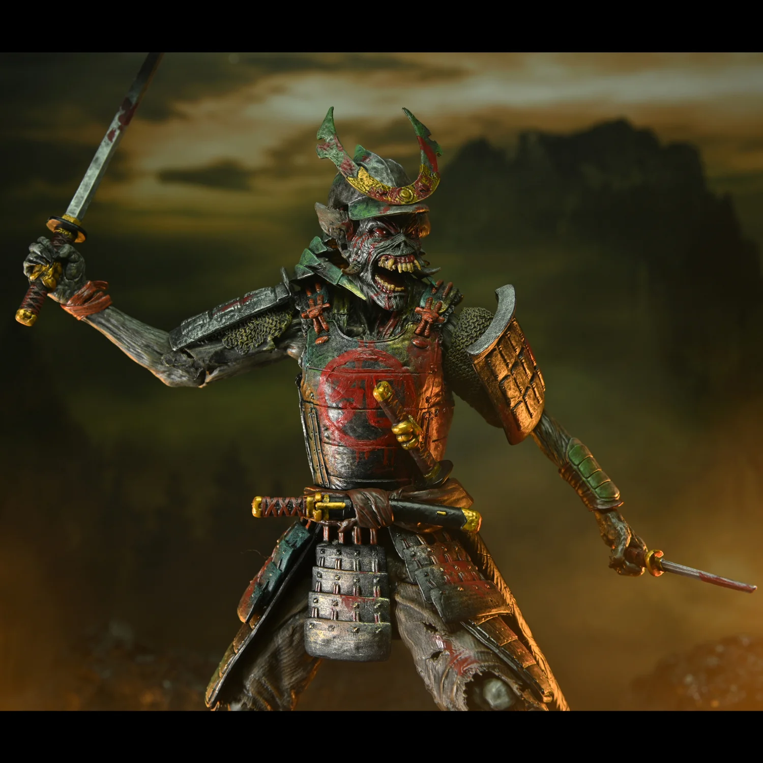 Iron Maiden - Future Past World Tour Ultimate Senjutsu Eddie and Somewhere in Time Eddie 7" Scale Action Figure 2-Pack - Image 9