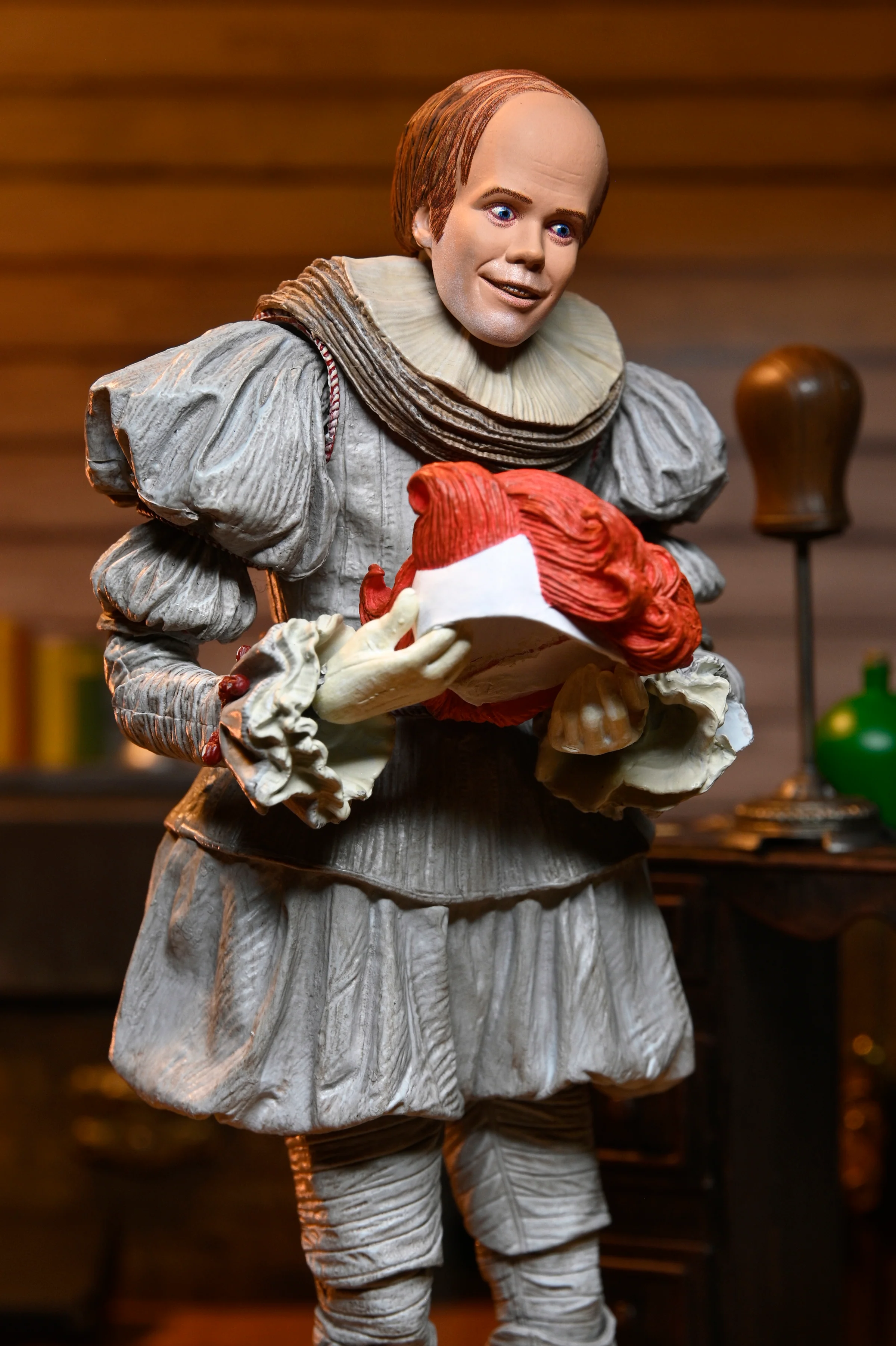 IT: Welcome to Derry - Ultimate Bob Gray as Pennywise 7" Scale Action Figure - Image 2
