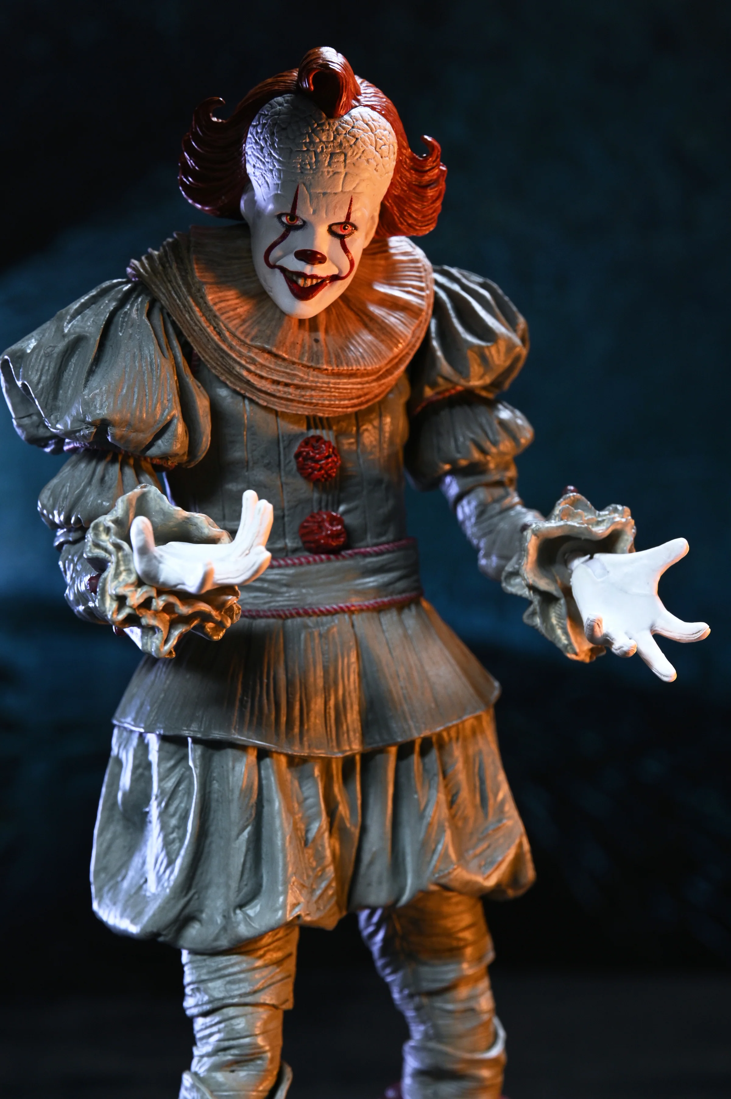 IT: Welcome to Derry - Ultimate Pennywise 7" Scale Action Figure (PRE-ORDER) - Image 6