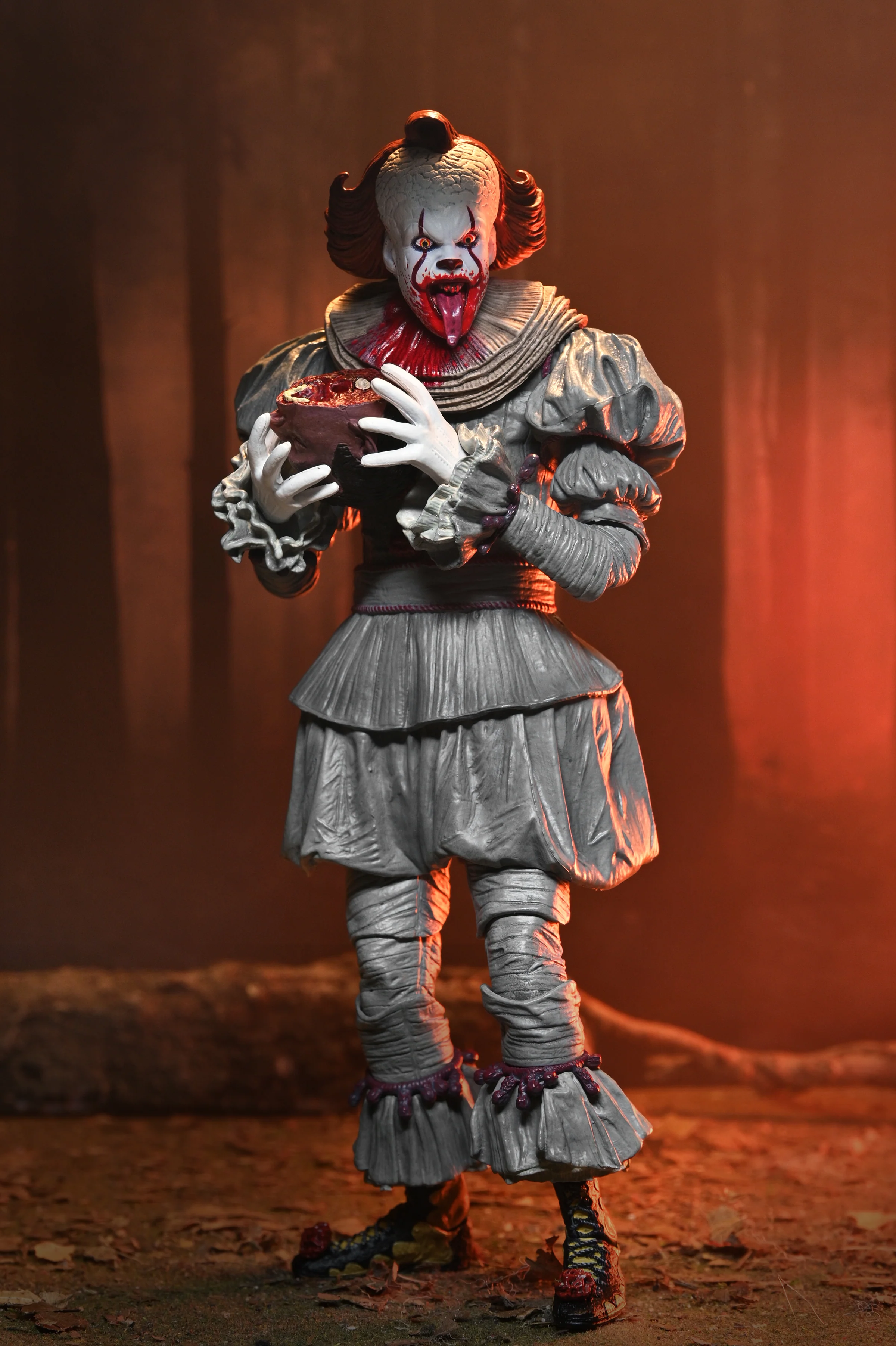 IT: Welcome to Derry - Ultimate Pennywise 7" Scale Action Figure (PRE-ORDER) - Image 9