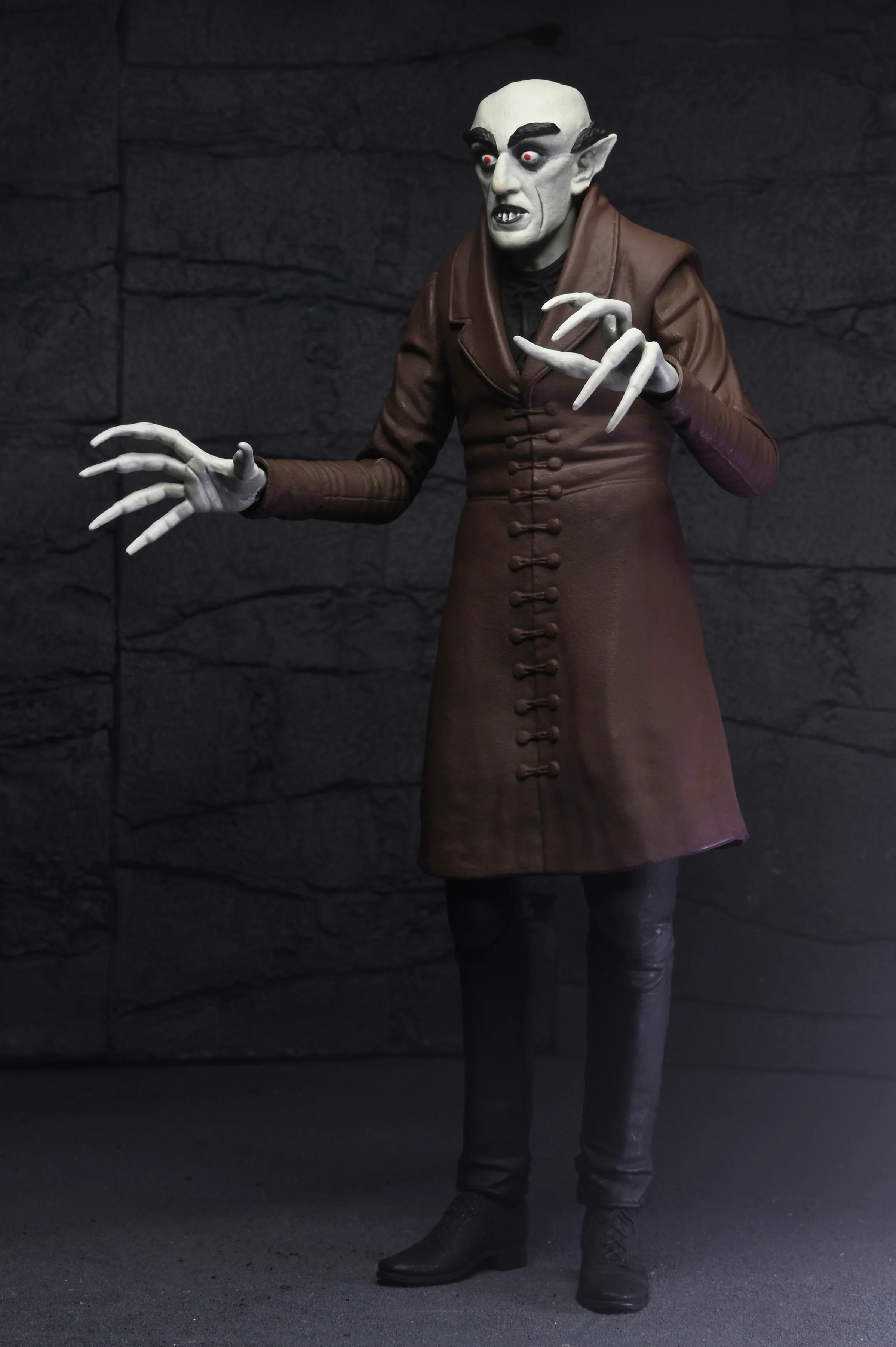 Nosferatu - Retro Glow-in-the-Dark Count Orlok 7” Scale Action Figure (2024 Con Exclusive) - Image 4