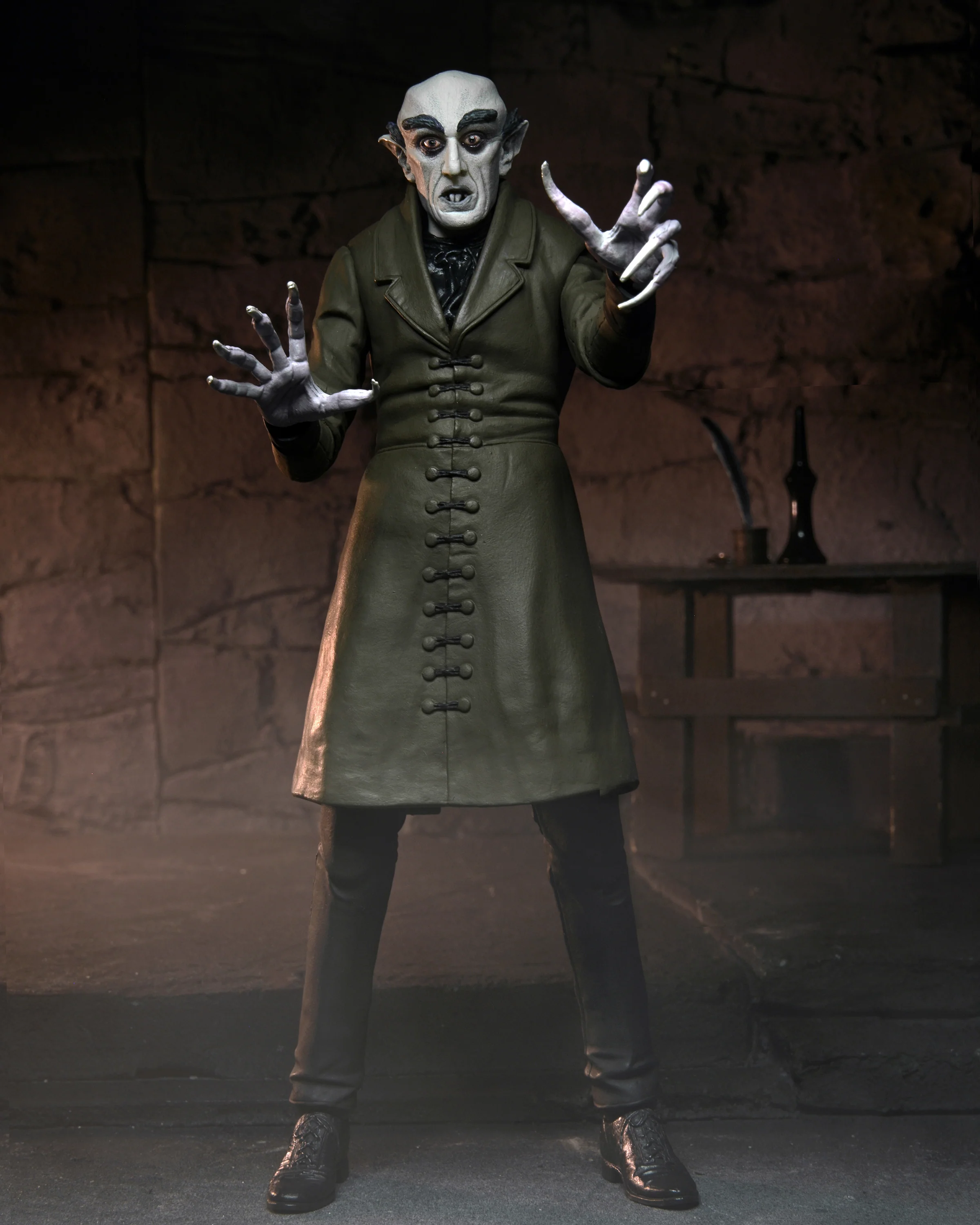 Nosferatu - Ultimate Count Orlok 7” Scale Action Figure (Color)
