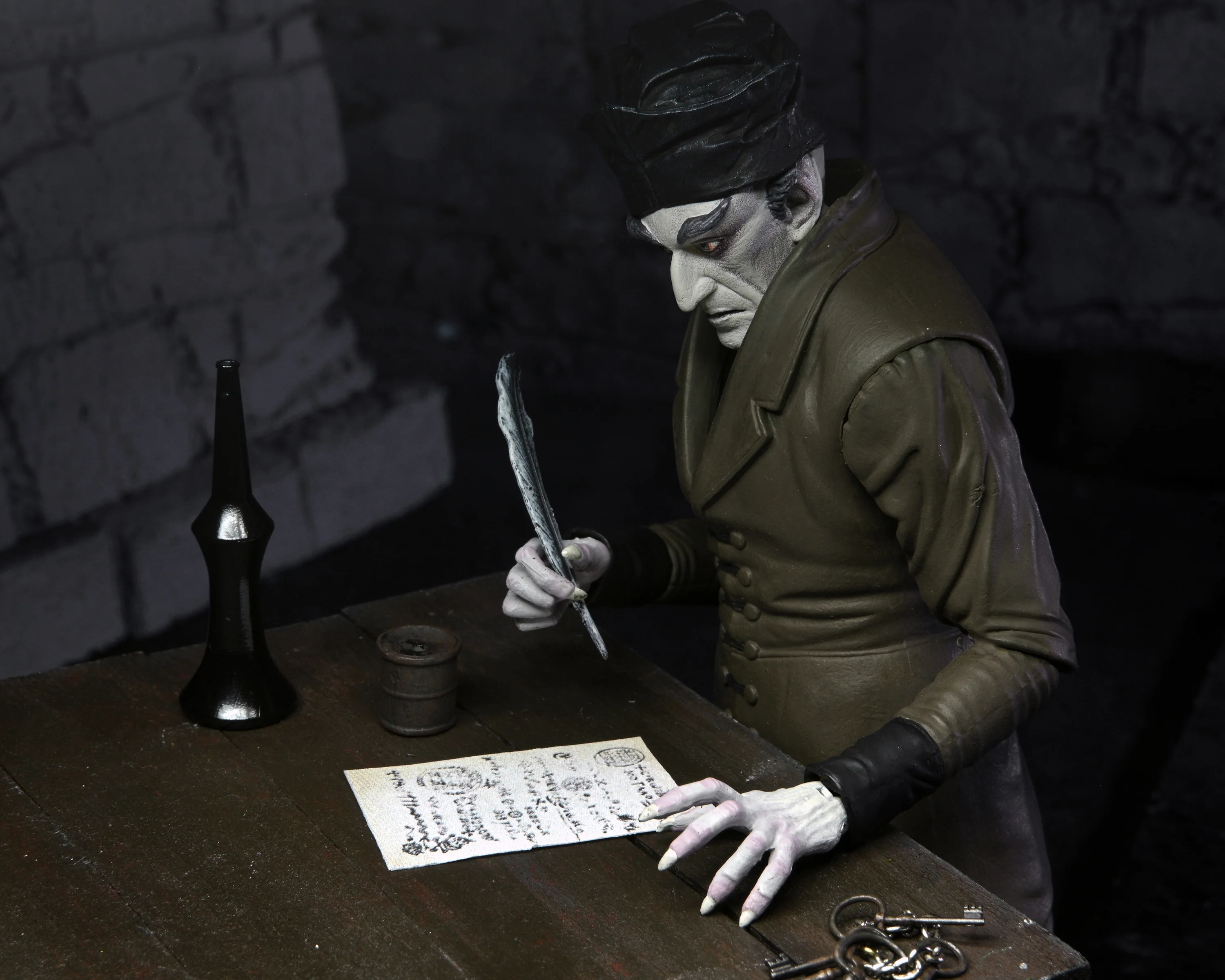 Nosferatu - Ultimate Count Orlok 7” Scale Action Figure (Color) - Image 15