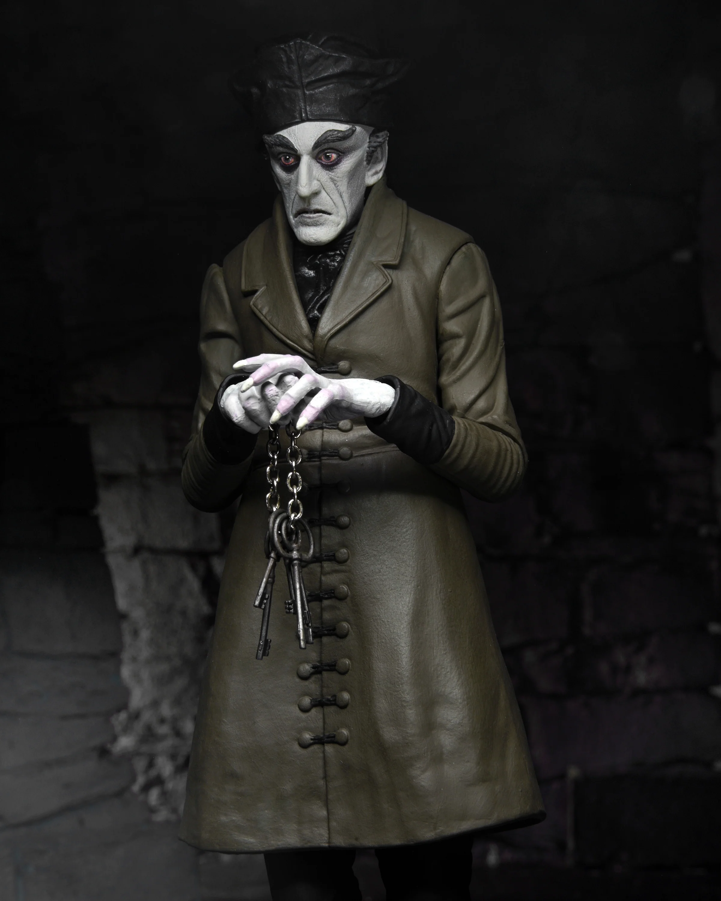 Nosferatu - Ultimate Count Orlok 7” Scale Action Figure (Color) - Image 2