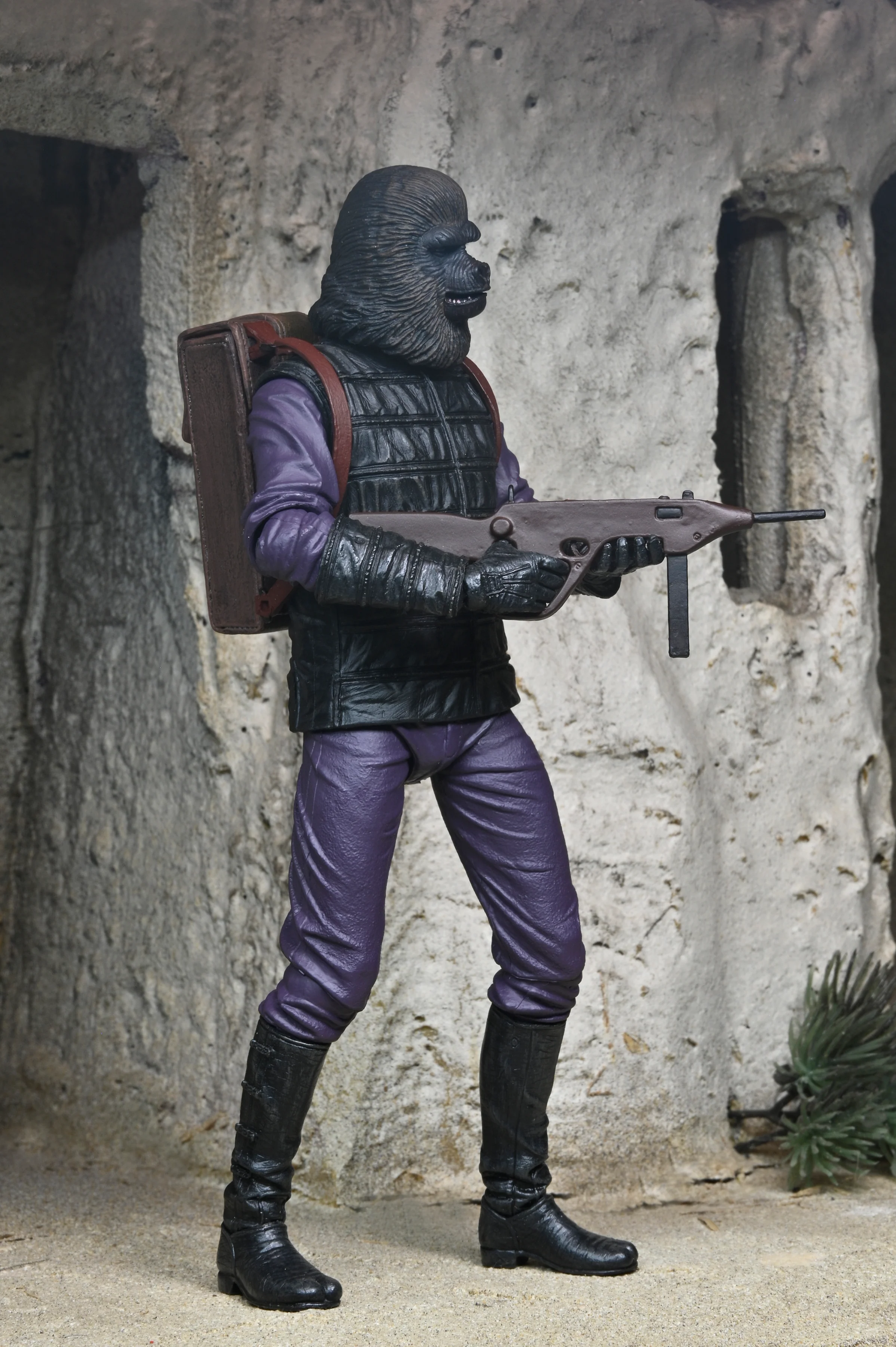 Planet of the Apes - Ultimate Gorilla Solider 7" Scale Action Figure - Image 4