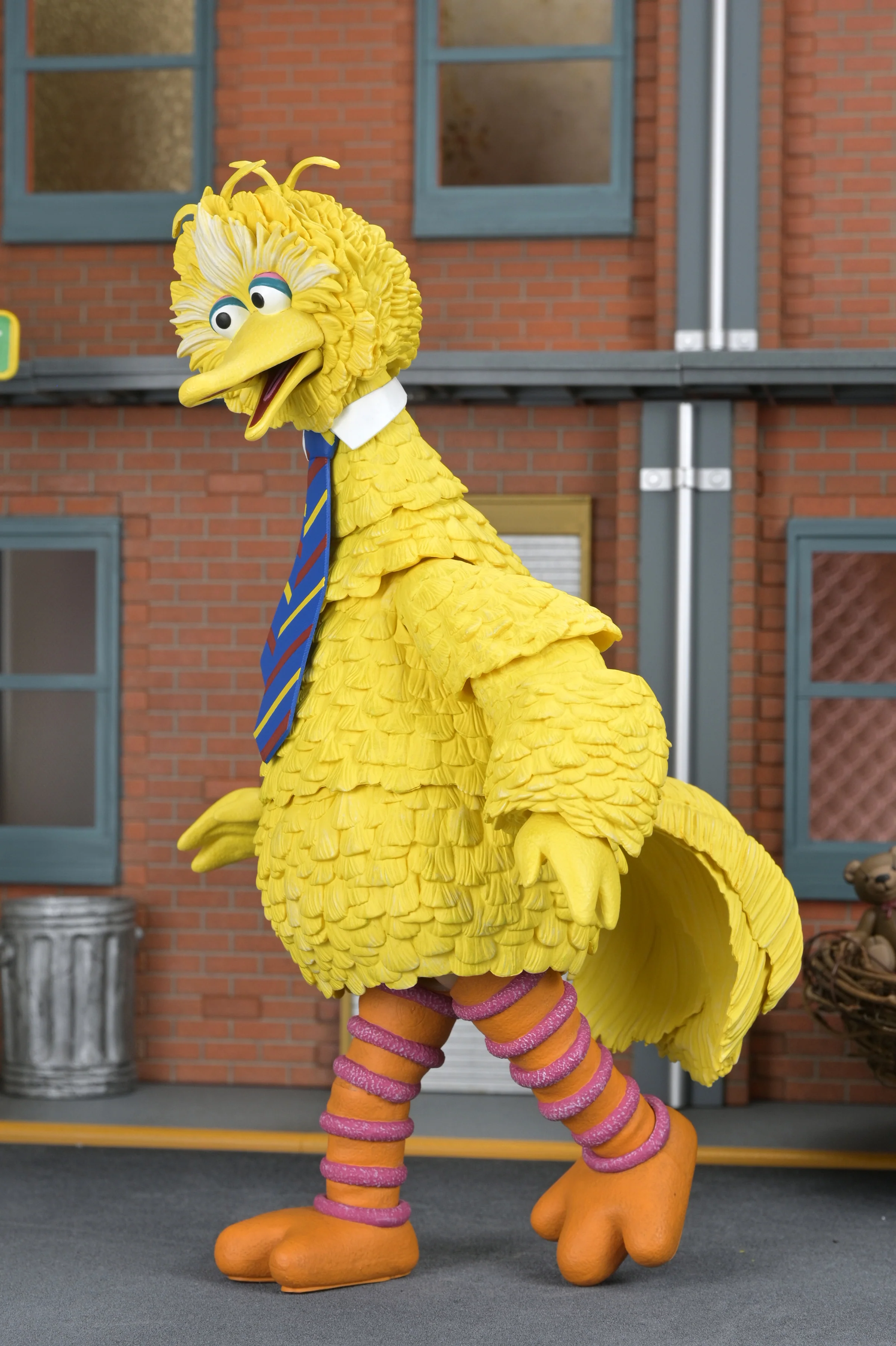 Sesame Street - Ultimate Big Bird 7” Scale Action Figure (PRE-ORDER) - Image 11