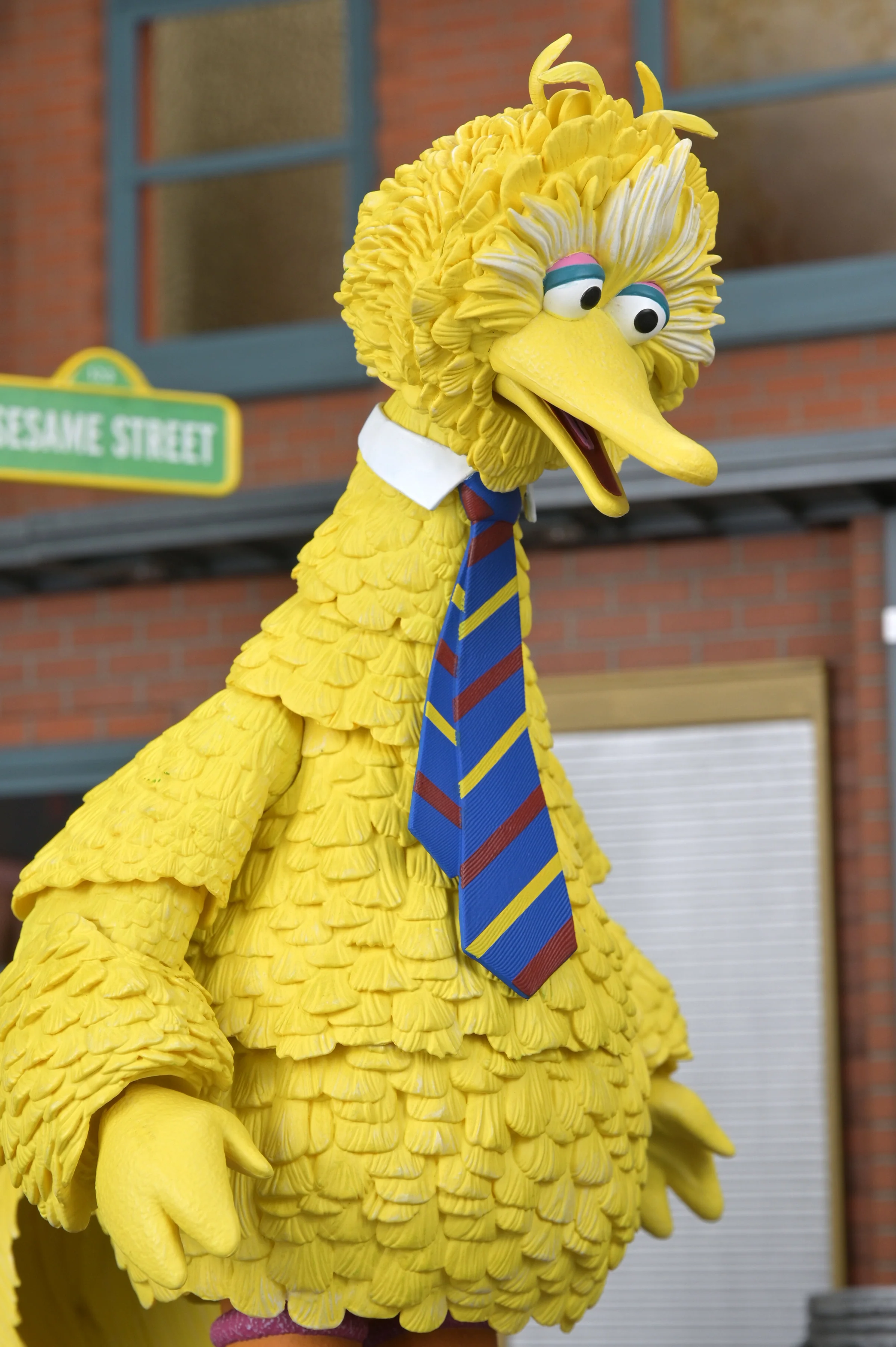 Sesame Street - Ultimate Big Bird 7” Scale Action Figure (PRE-ORDER) - Image 9