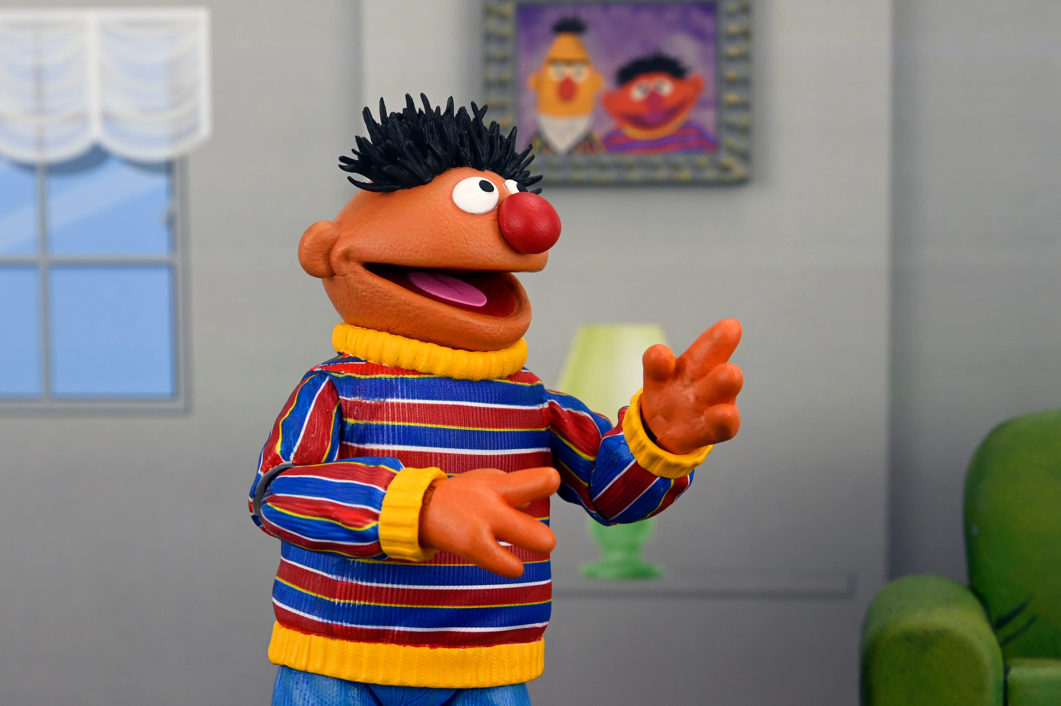 Sesame Street - Ultimate Ernie 7” Scale Action Figure - Image 5