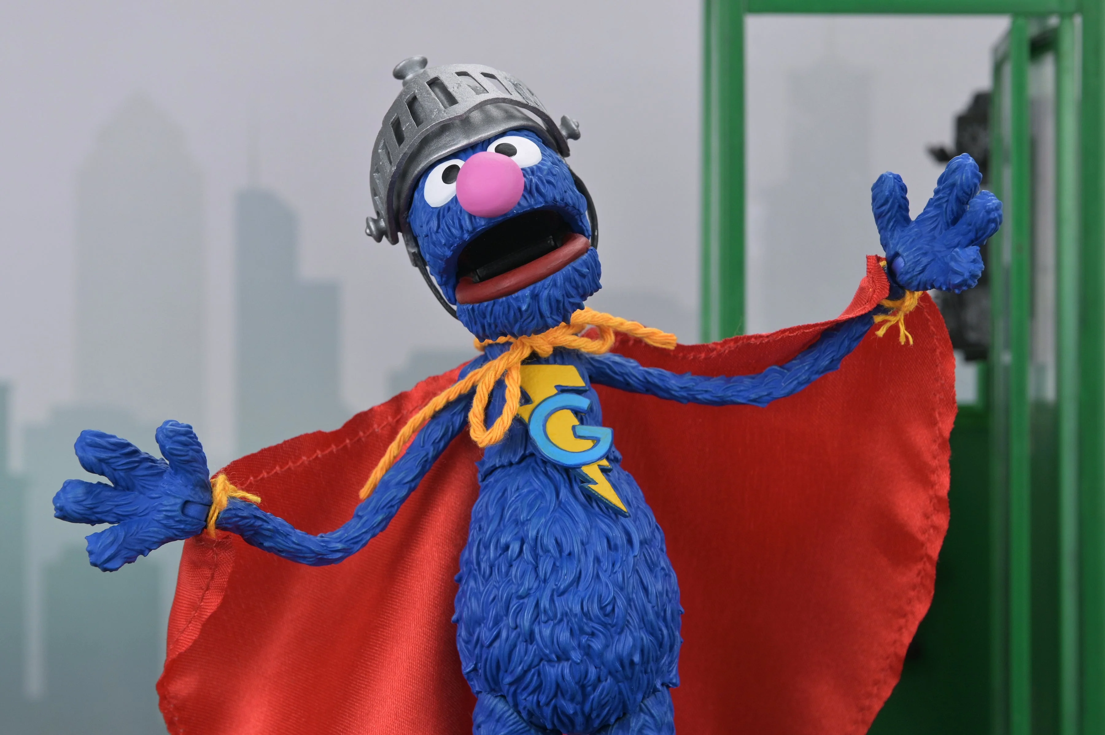 Sesame Street - Ultimate Super Grover 7" Scale Action Figure - Image 8
