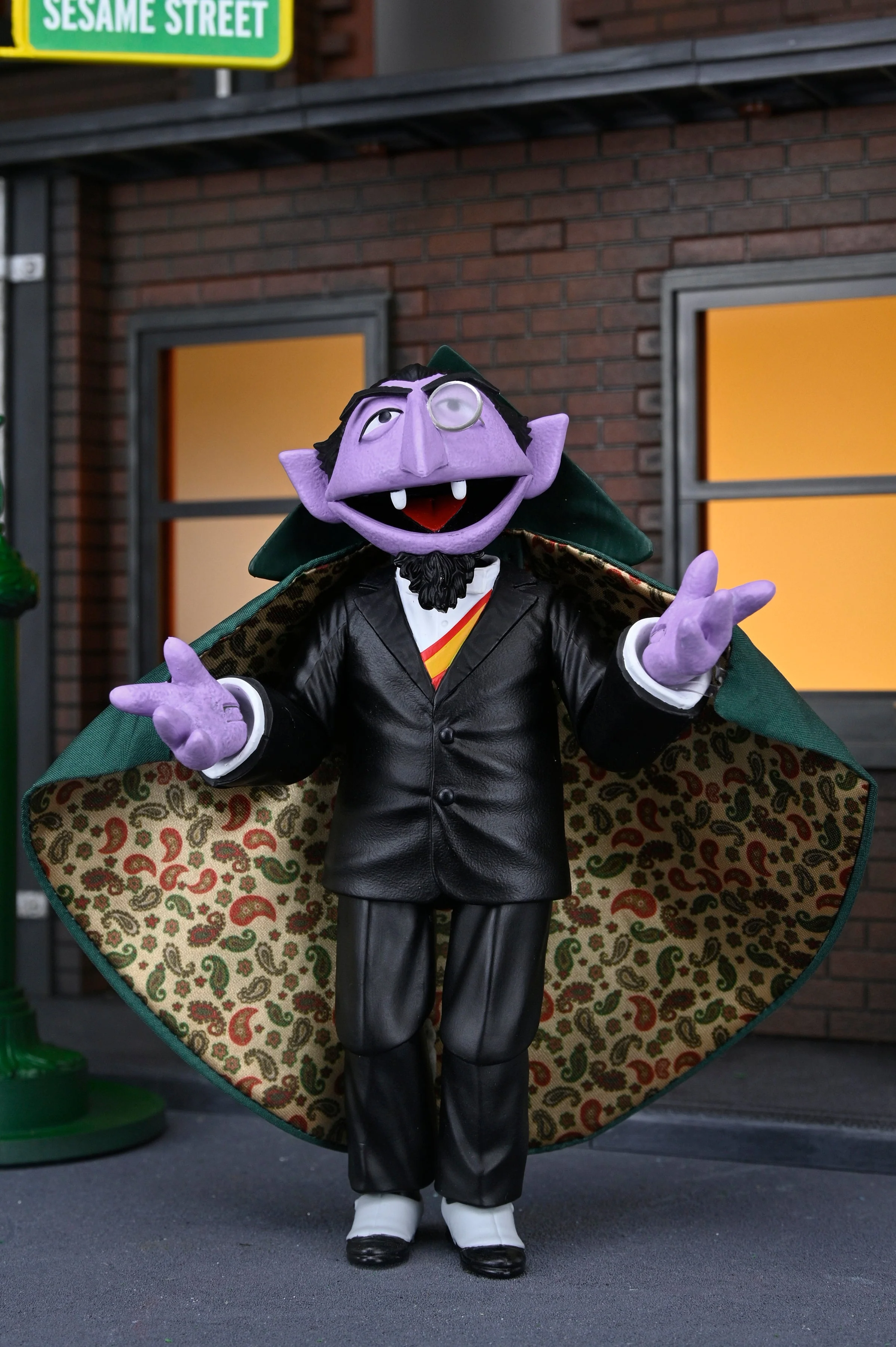 Sesame Street - Ultimate The Count 7” Scale Action Figure - Image 3