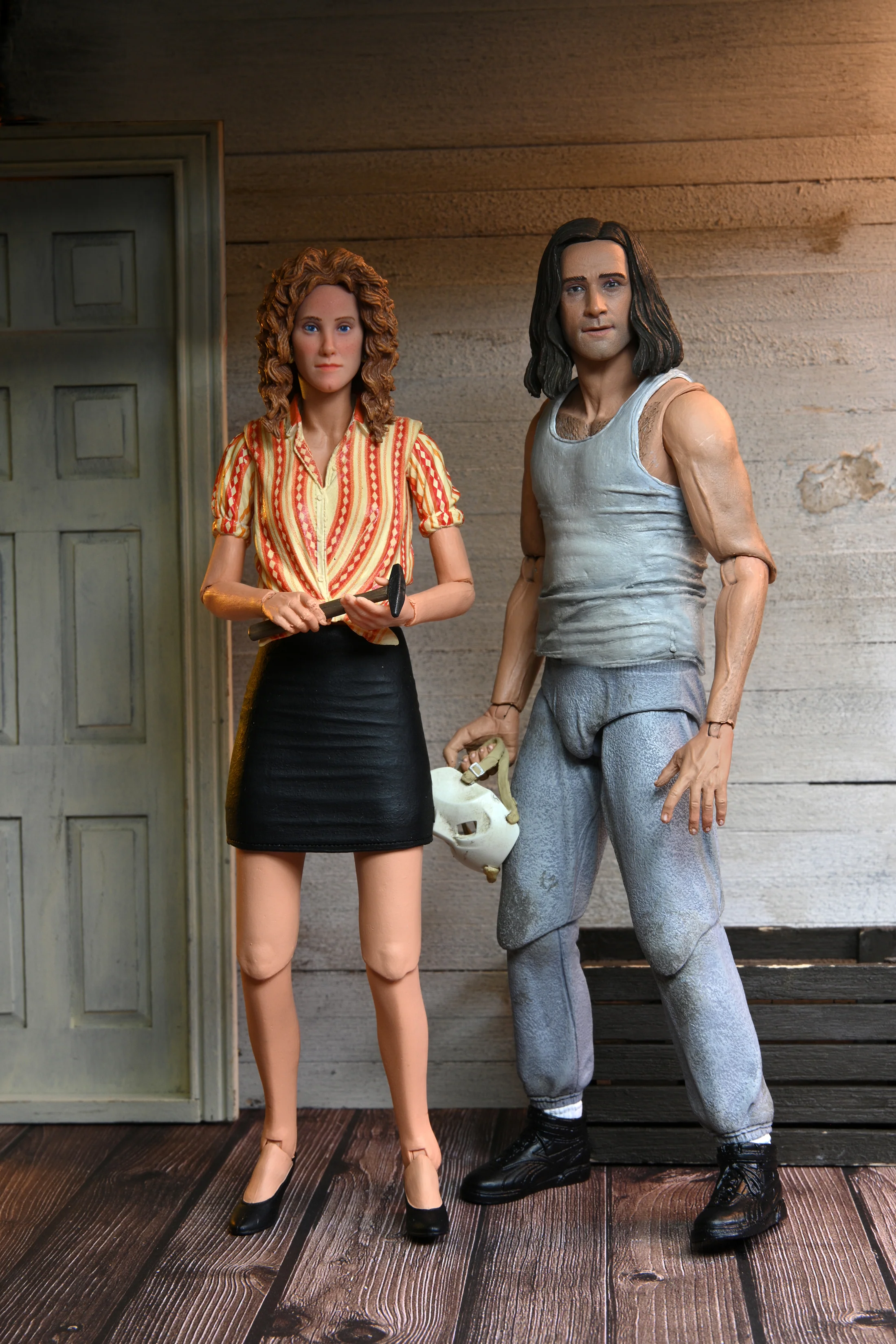 Teenage Mutant Ninja Turtles (1990 Movie) - April O’Neil & Casey Jones (Farm) 7" Scale Action Figure (2-Pack)