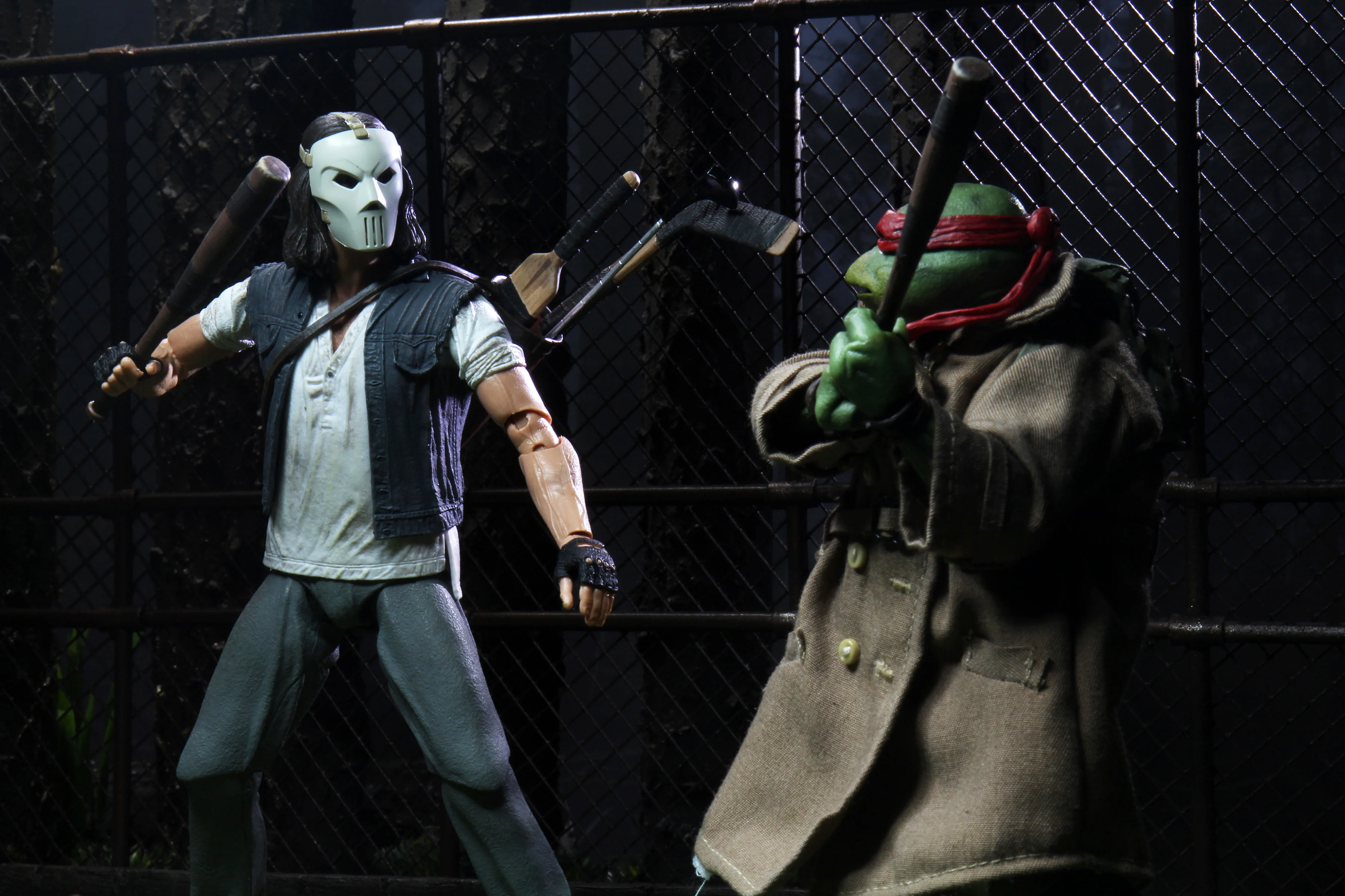 Teenage Mutant Ninja Turtles (1990 Movie) - Casey Jones & Raphael in Disguise 7" Scale Action Figure (2-Pack) - Image 11