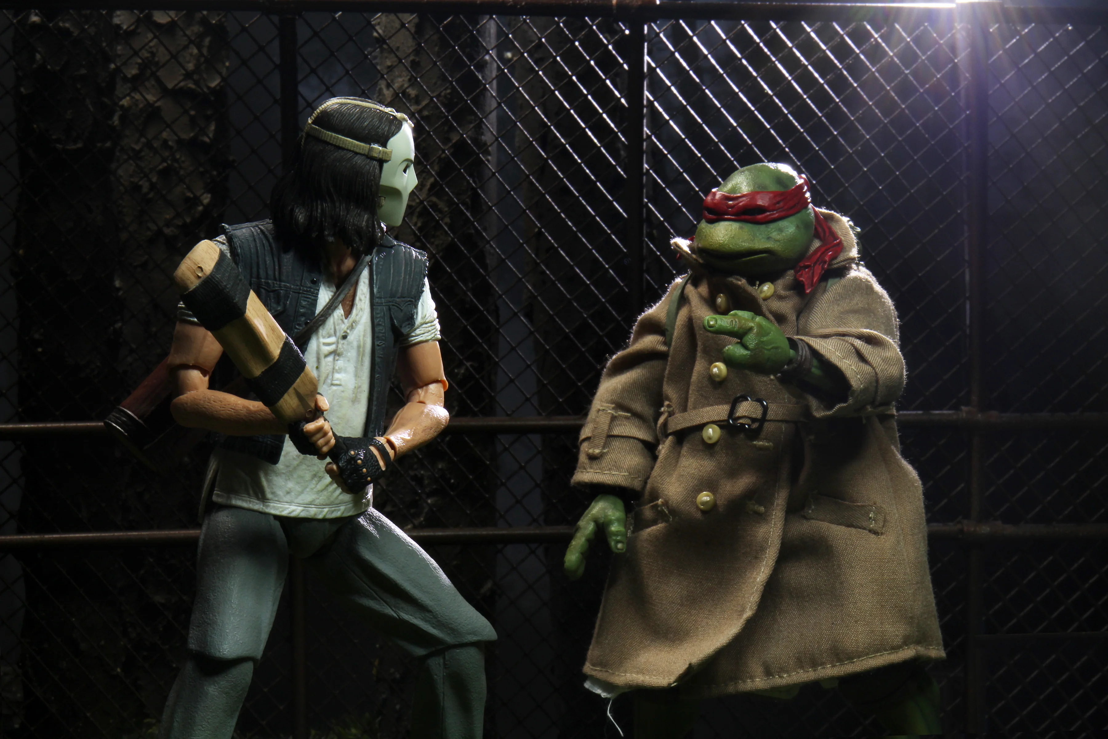 Teenage Mutant Ninja Turtles (1990 Movie) - Casey Jones & Raphael in Disguise 7" Scale Action Figure (2-Pack) - Image 12