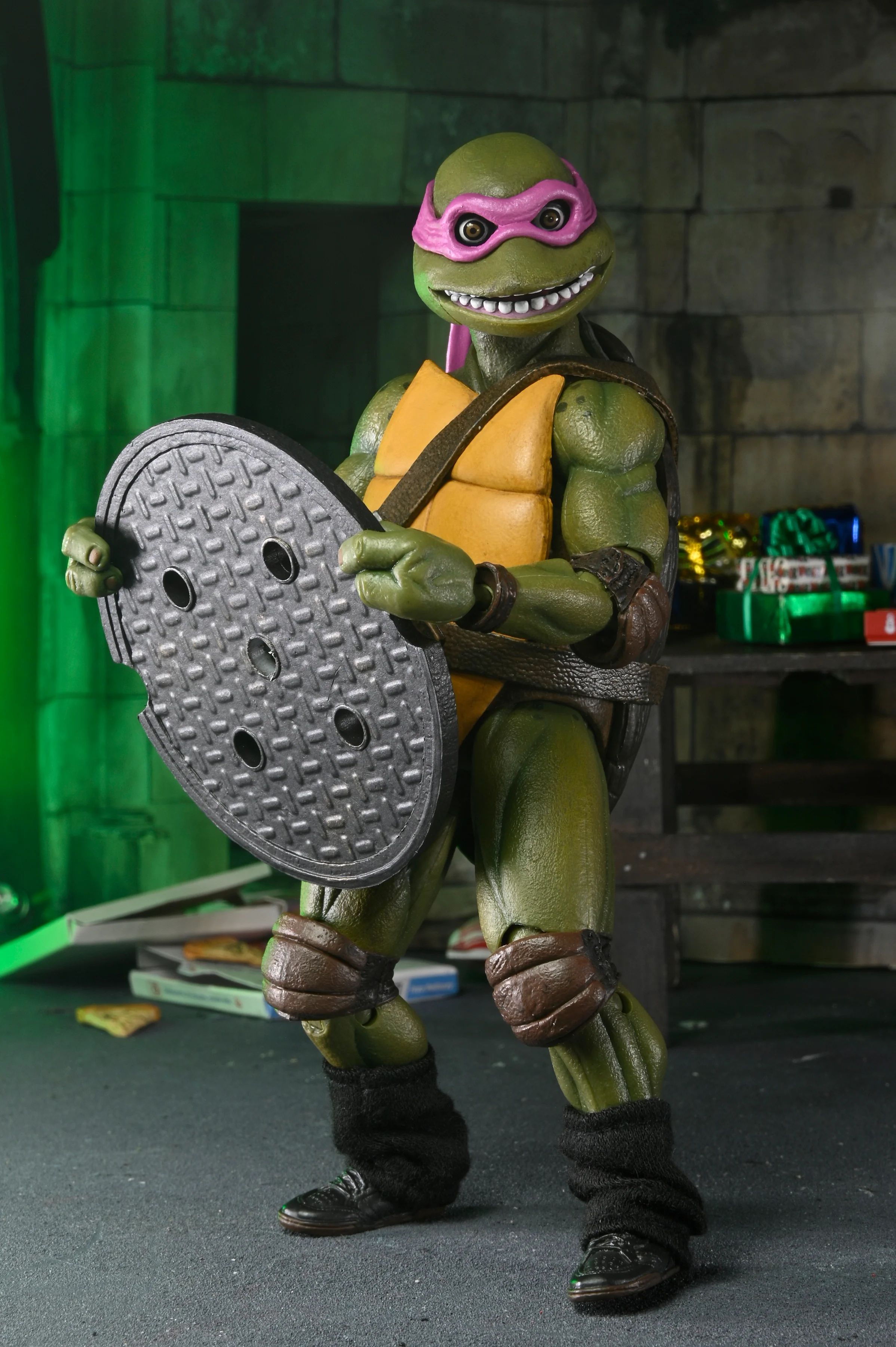 Teenage Mutant Ninja Turtles (1990 Movie) - Dimension X-Mas Vacation 7" Scale Action Figure (4-Pack) - Image 4