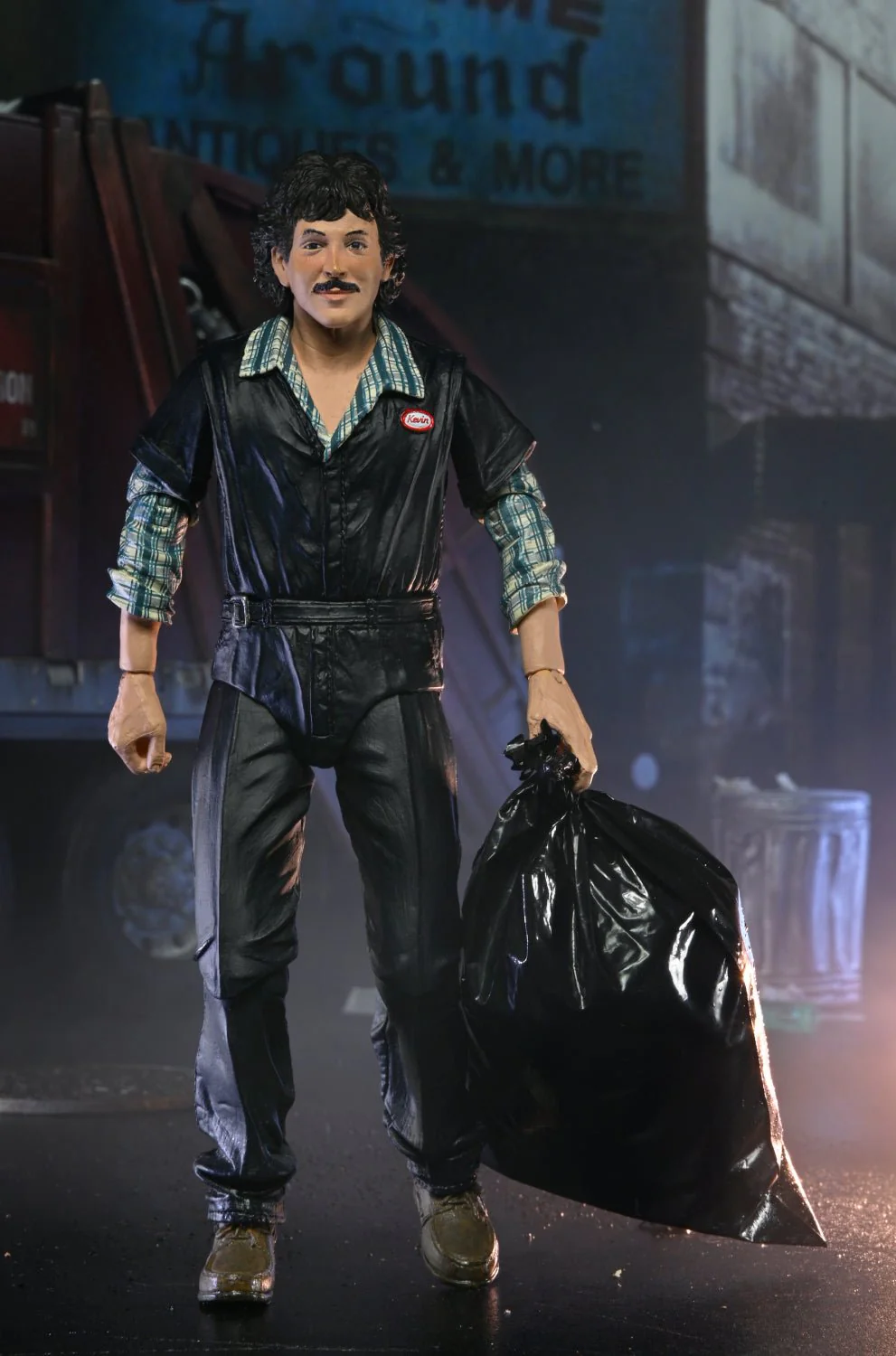 Teenage Mutant Ninja Turtles (1990 Movie) - Kevin Eastman as Garbage Man 7” Scale Action Figure (2024 Con Exclusive)