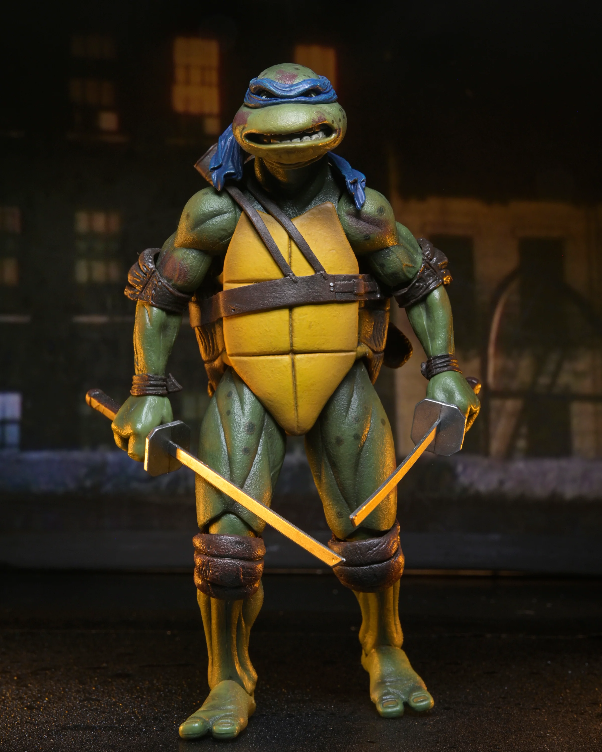 Teenage Mutant Ninja Turtles (1990 Movie) - Rooftop Battle Leonardo vs. Shredder 7" Scale Action Figure (2-Pack) - Image 10