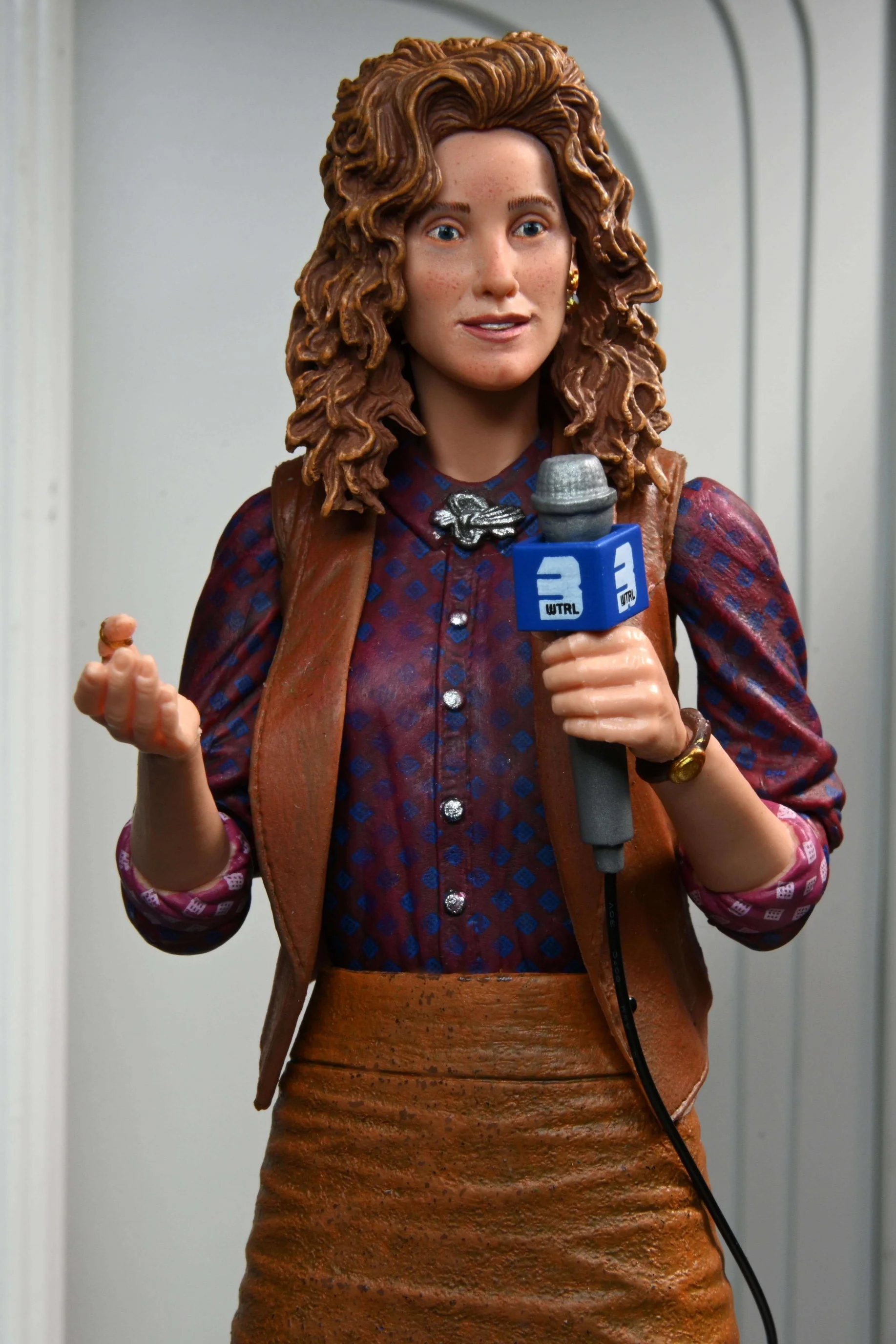 Teenage Mutant Ninja Turtles (1990 Movie) - Ultimate April O'Neil 7" Scale Action Figure - Image 4