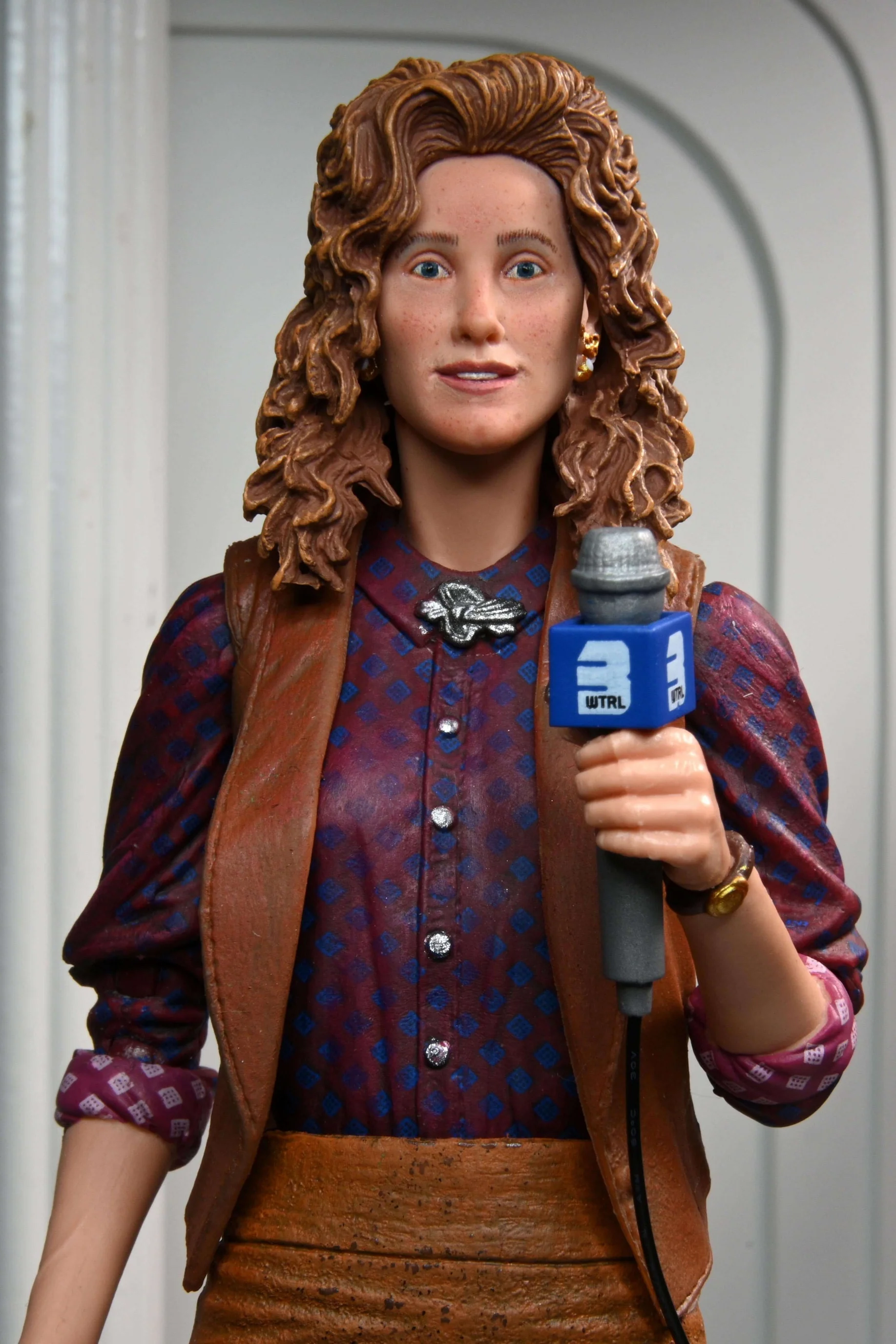 Teenage Mutant Ninja Turtles (1990 Movie) - Ultimate April O'Neil 7" Scale Action Figure - Image 5