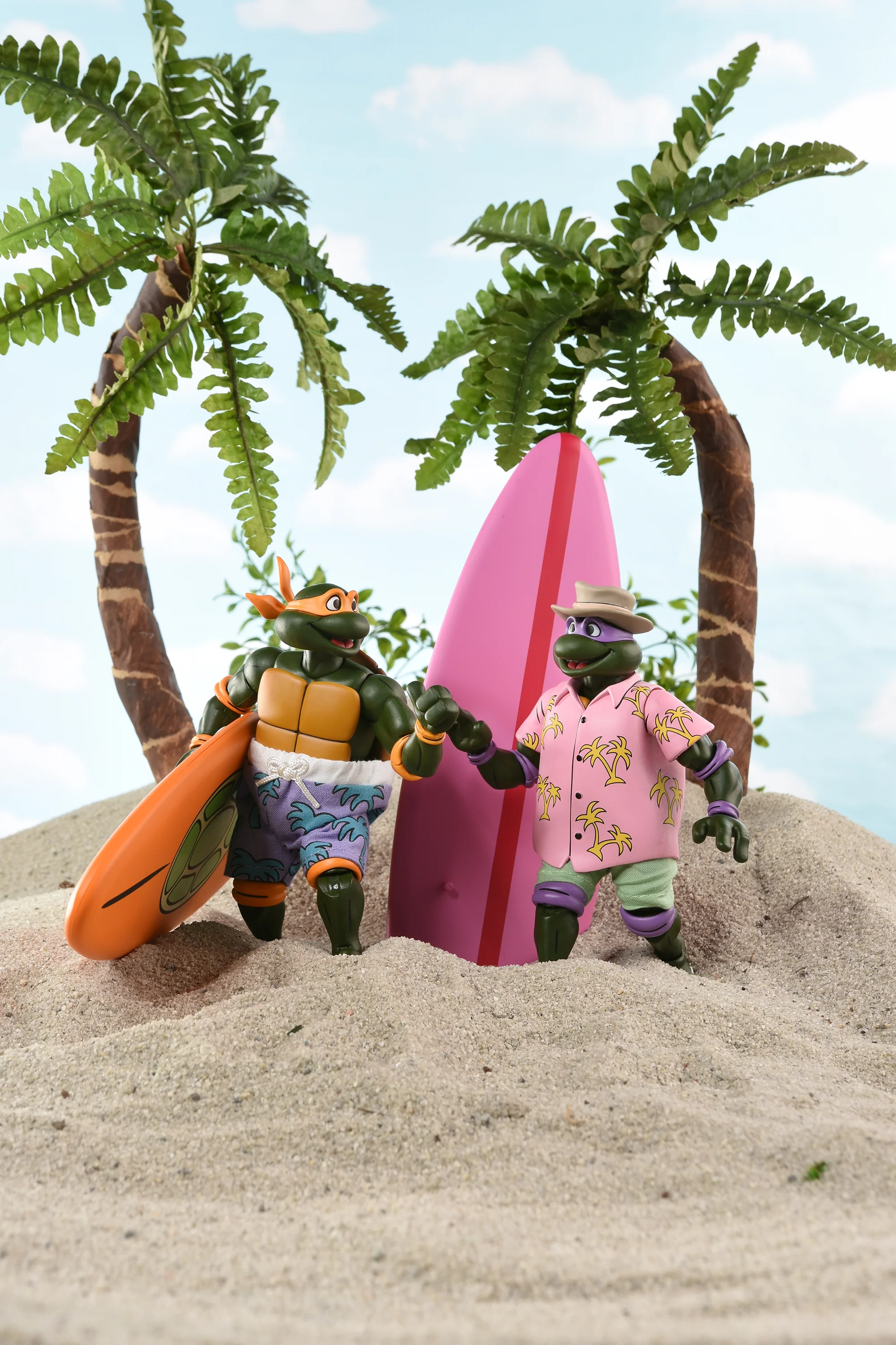 Teenage Mutant Ninja Turtles (Cartoon) - Bodacious Beach Bros. Turtles 7” Scale Action Figure 4-Pack (2025 Con Exclusive) (PRE-ORDER) - Image 6