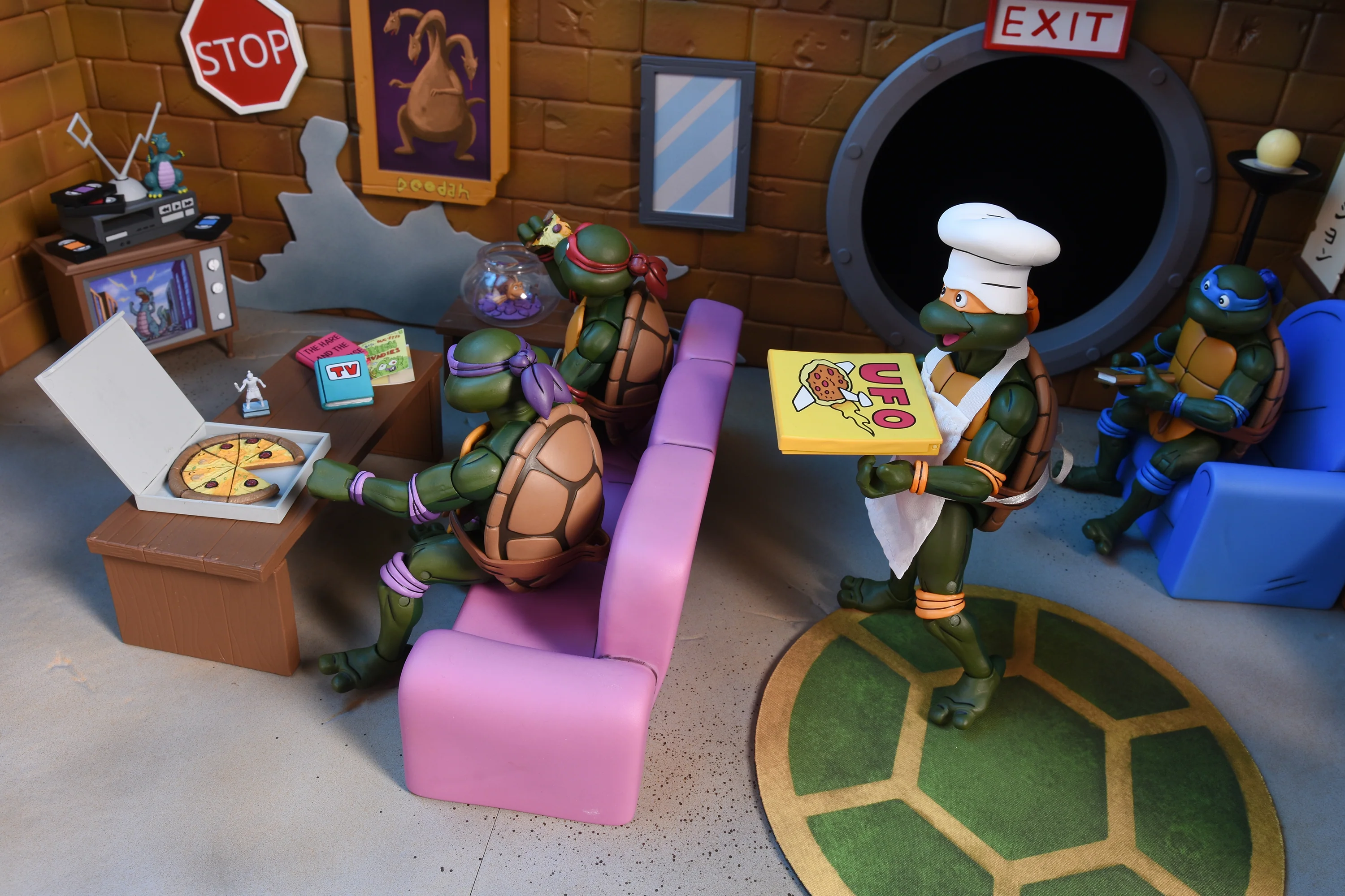 Teenage Mutant Ninja Turtles (Cartoon) - Sewer Lair - Living Room Diorama - Image 14