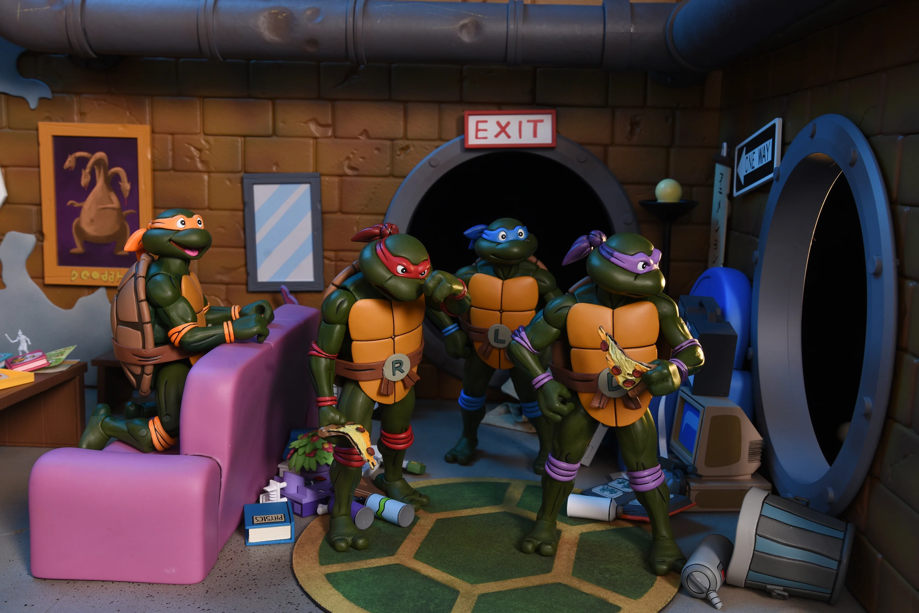 Teenage Mutant Ninja Turtles (Cartoon) - Sewer Lair - Living Room Diorama - Image 18