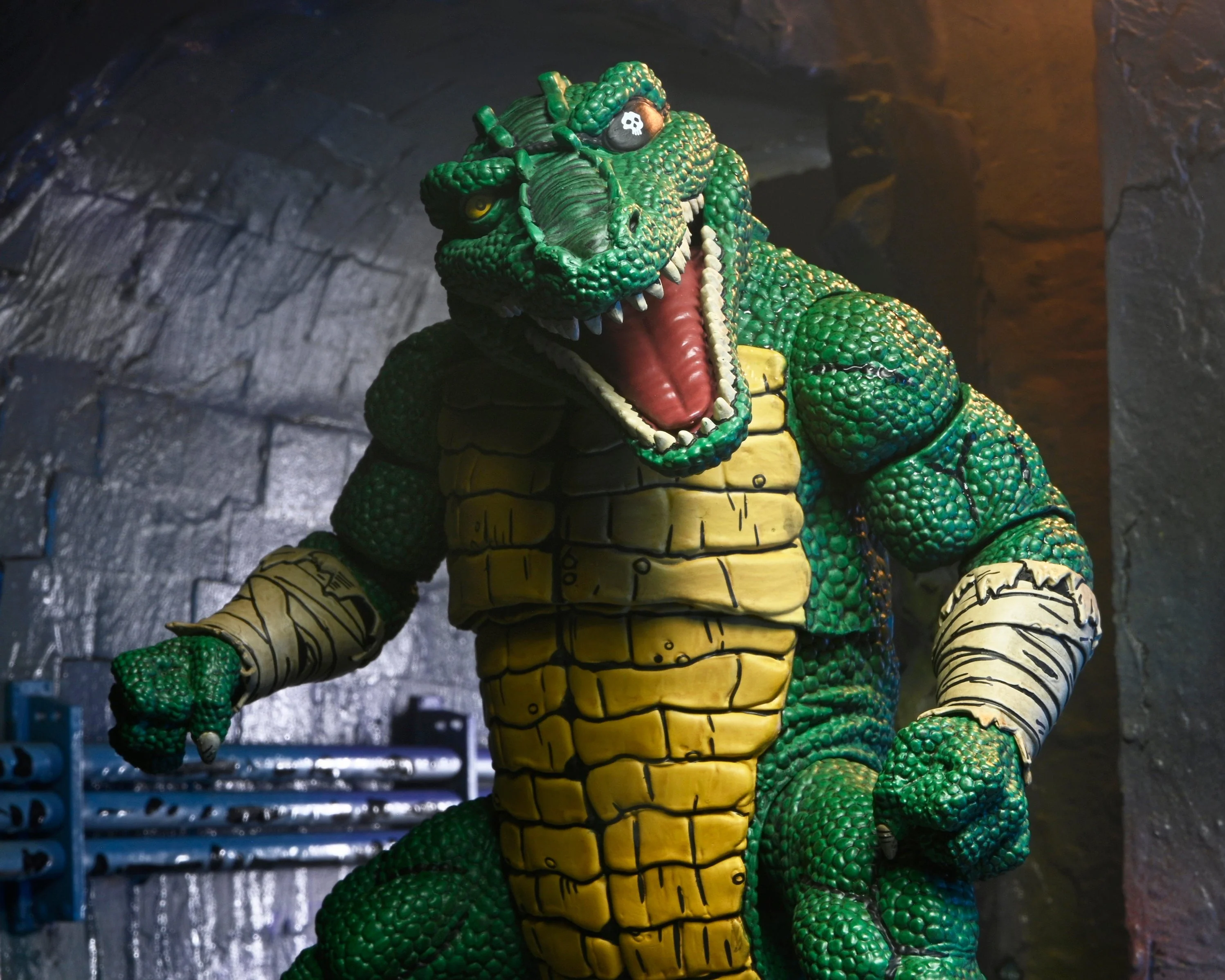 Teenage Mutant Ninja Turtles (Mirage Comics) - Leatherhead Deluxe 7" Scale Action Figure