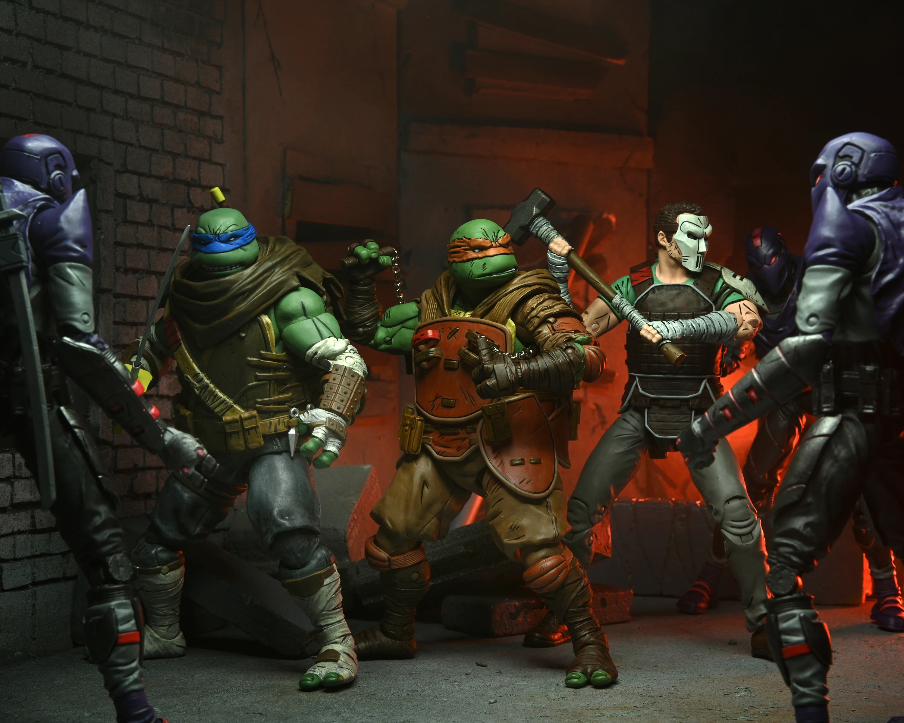 Teenage Mutant Ninja Turtles (The Last Ronin) - Ultimate Flashback Michelangelo 7" Scale Action Figure - Image 2
