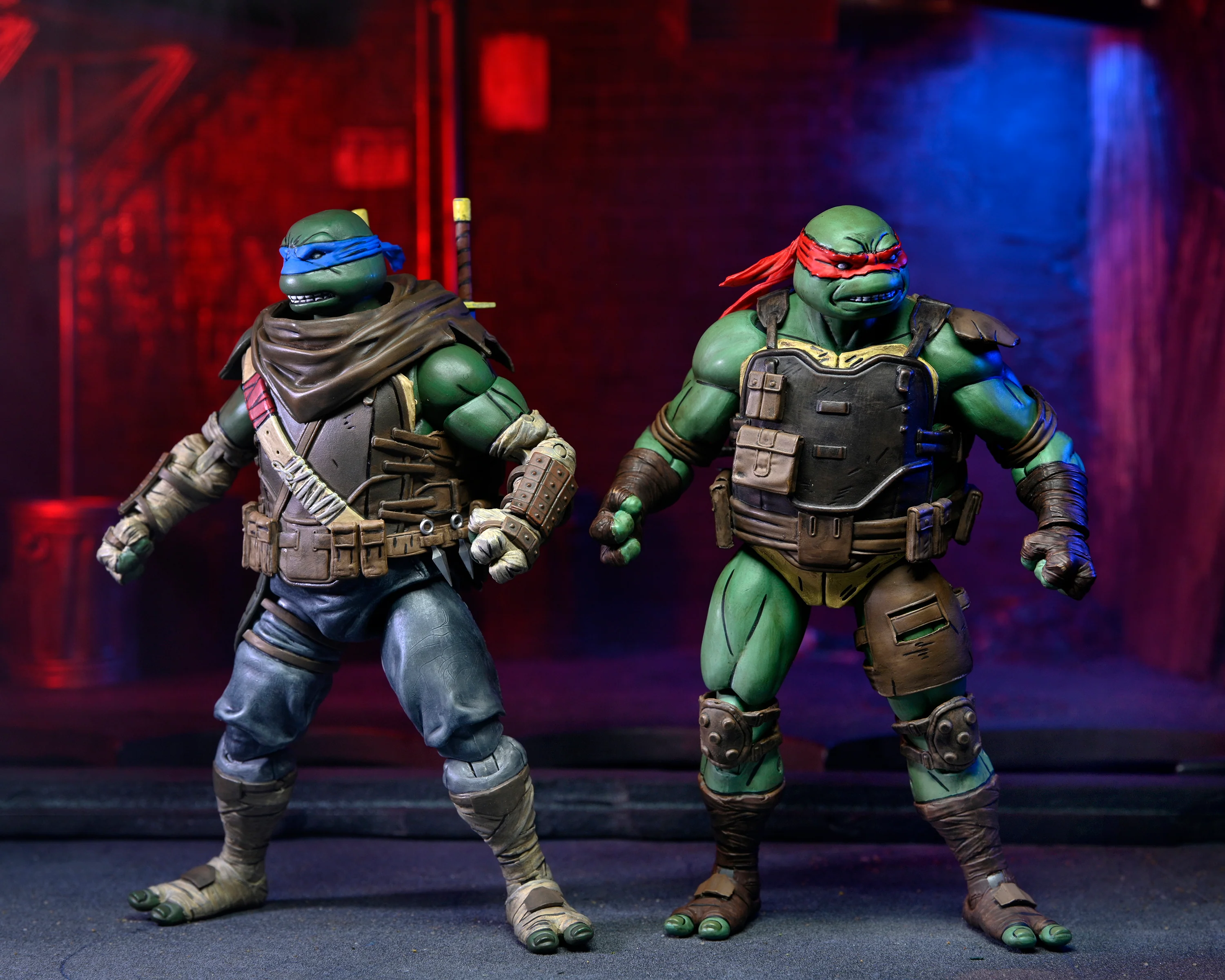 Teenage Mutant Ninja Turtles (The Last Ronin) - Ultimate Raphael 7” Scale Action Figure - Image 11