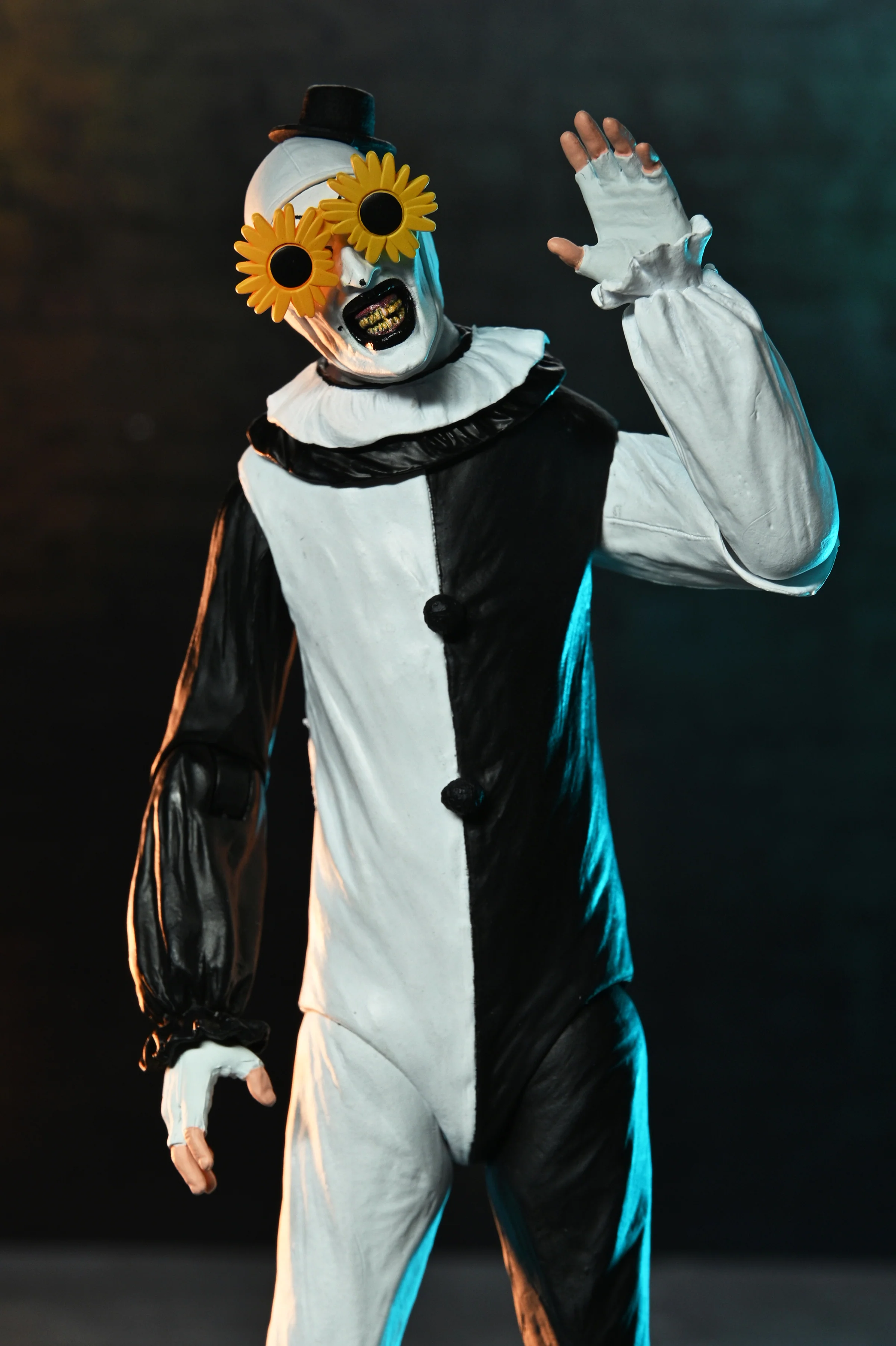 Terrifier 2 - Ultimate Art the Clown and The Little Pale Girl 7" Scale Action Figure 2-Pack (PRE-ORDER) - Image 11