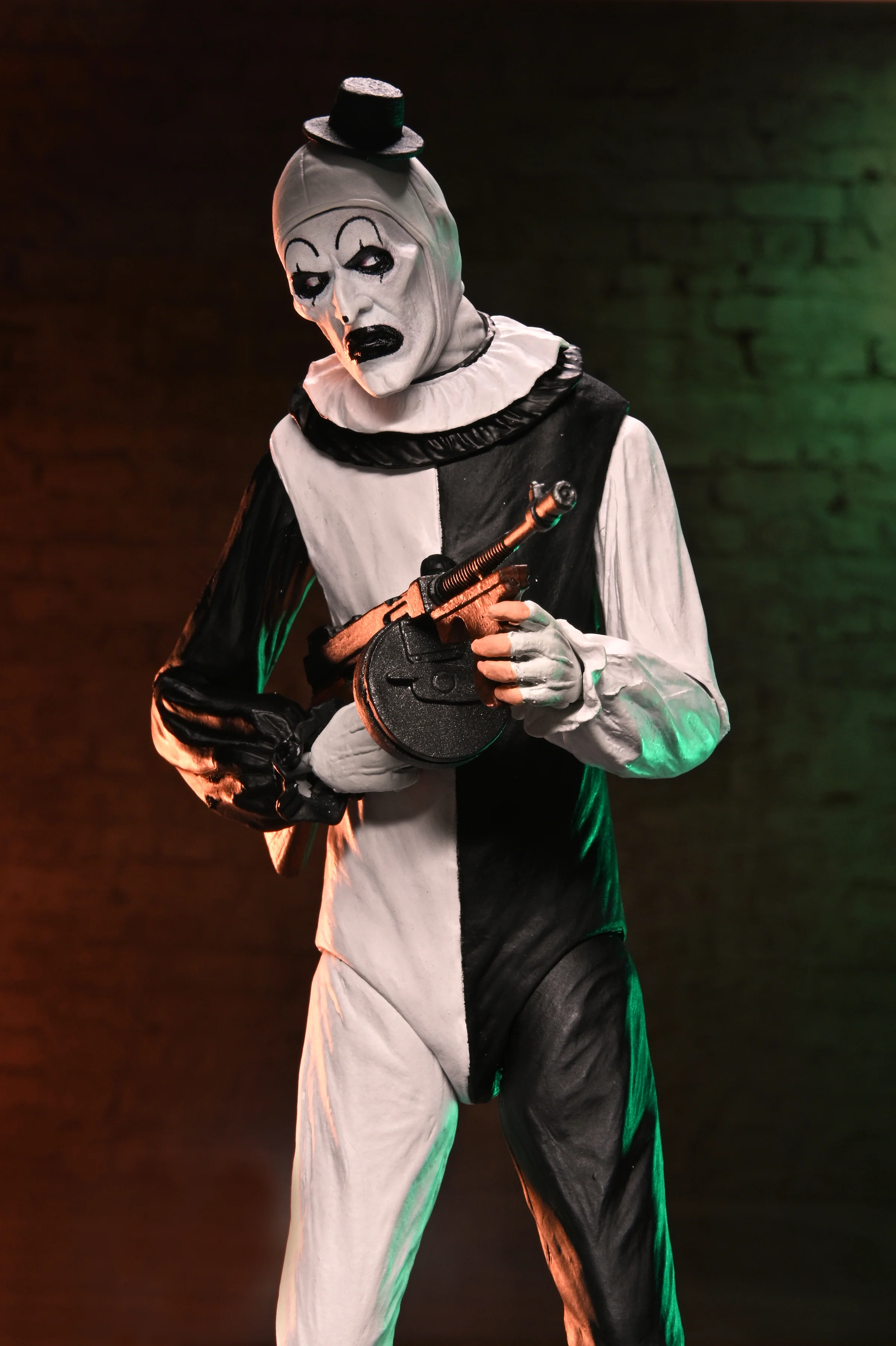 Terrifier 2 - Ultimate Art the Clown and The Little Pale Girl 7" Scale Action Figure 2-Pack (PRE-ORDER) - Image 19